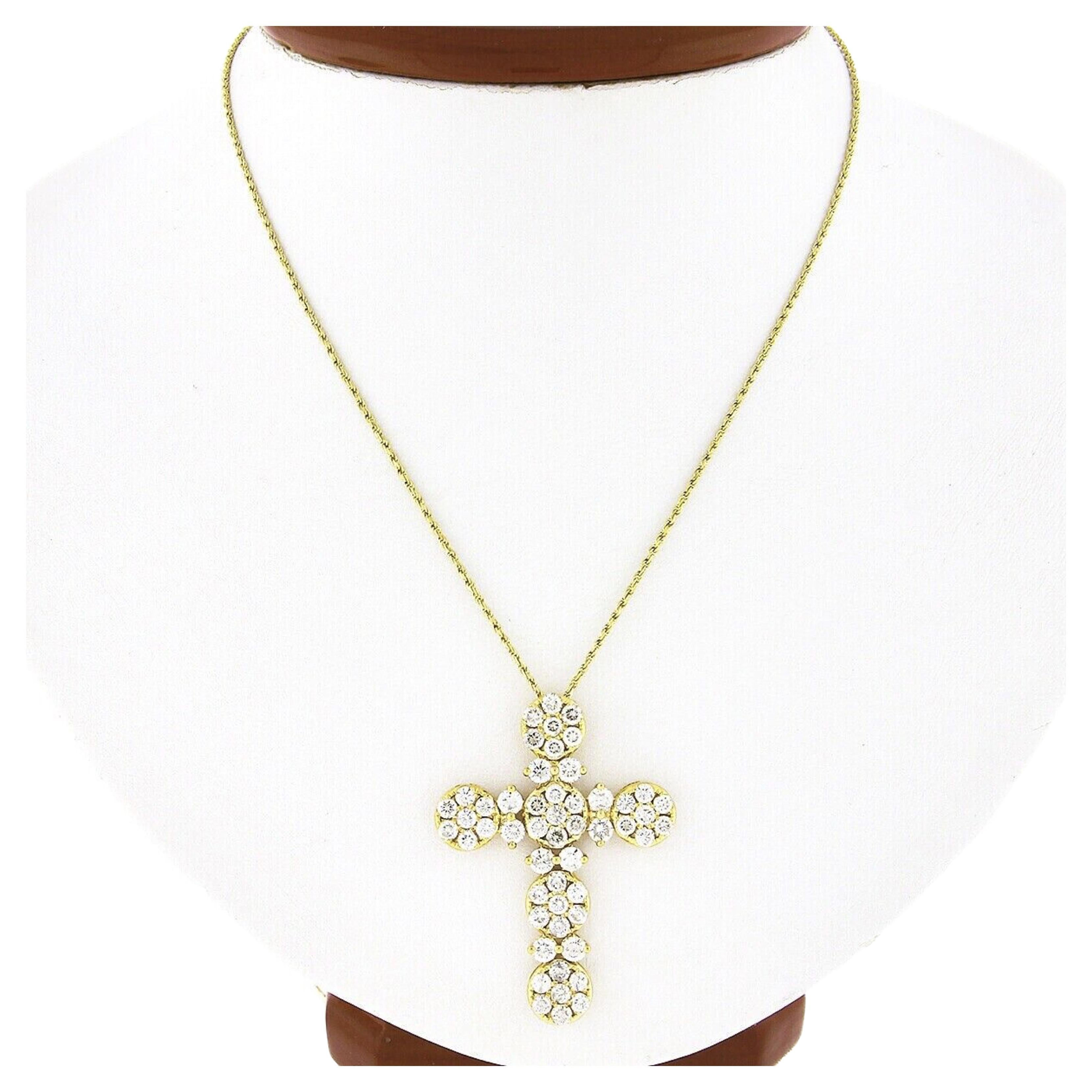 14 Karat Gelbgold 3,75 Karat runder Brillant Diamant Cluster Kreuz Anhänger &amp; Kette