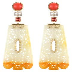 Orecchini pendenti di giada in oro giallo 14K da 38,26 carati con zaffiri fantasia e granati