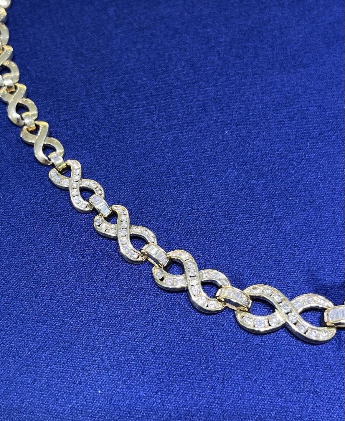 Collana A Link in oro giallo 14k con diamanti tondi e baguette da 3 carati in vendita 4