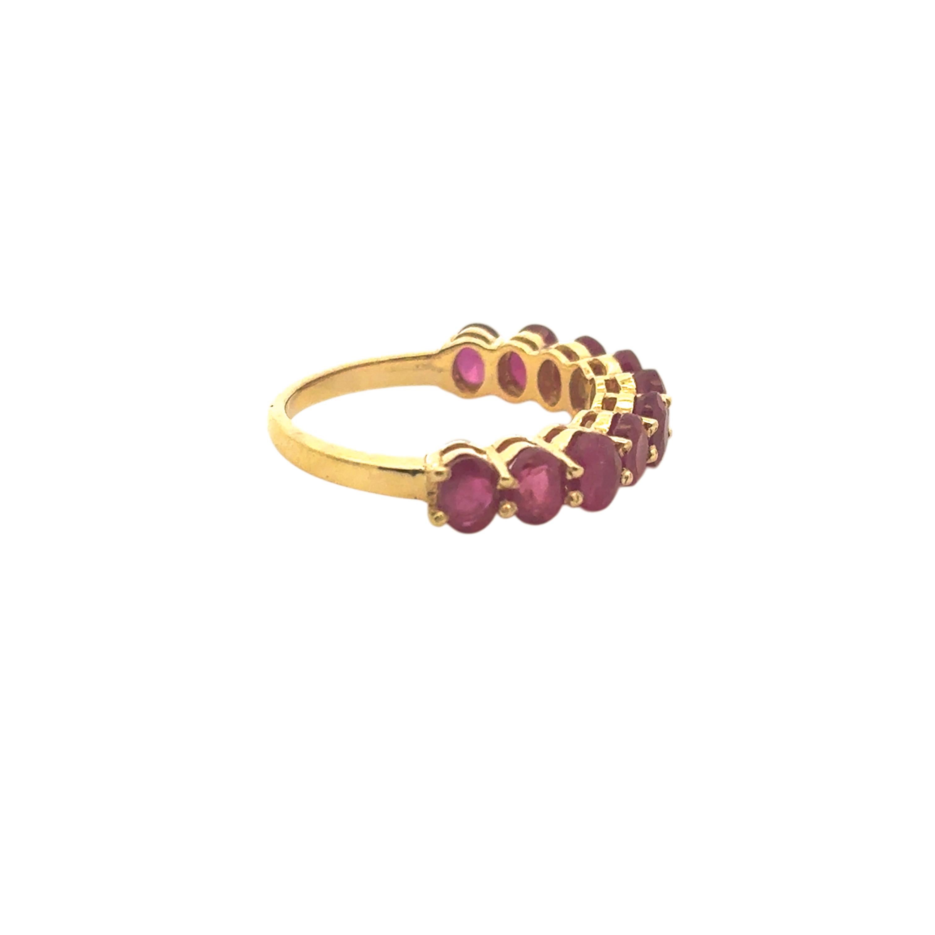 14k Yellow Gold 3ctw Oval Cut Ruby Halfway Ring Band en vente 3
