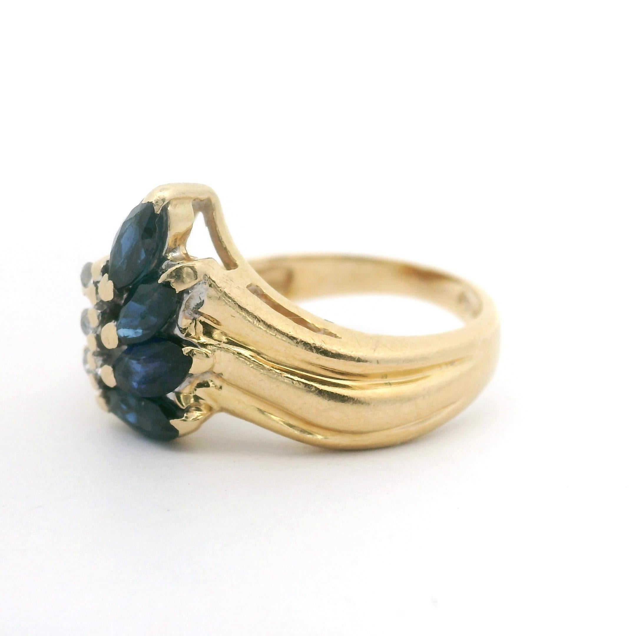 Marquise Cut 14k Yellow Gold 3g Blue Sapphire and Diamond Ring Size 4.25