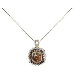 Collier à pendentif en or jaune 14 carats avec triple halo de diamants de couleur fantaisie de 4 1/5 carats