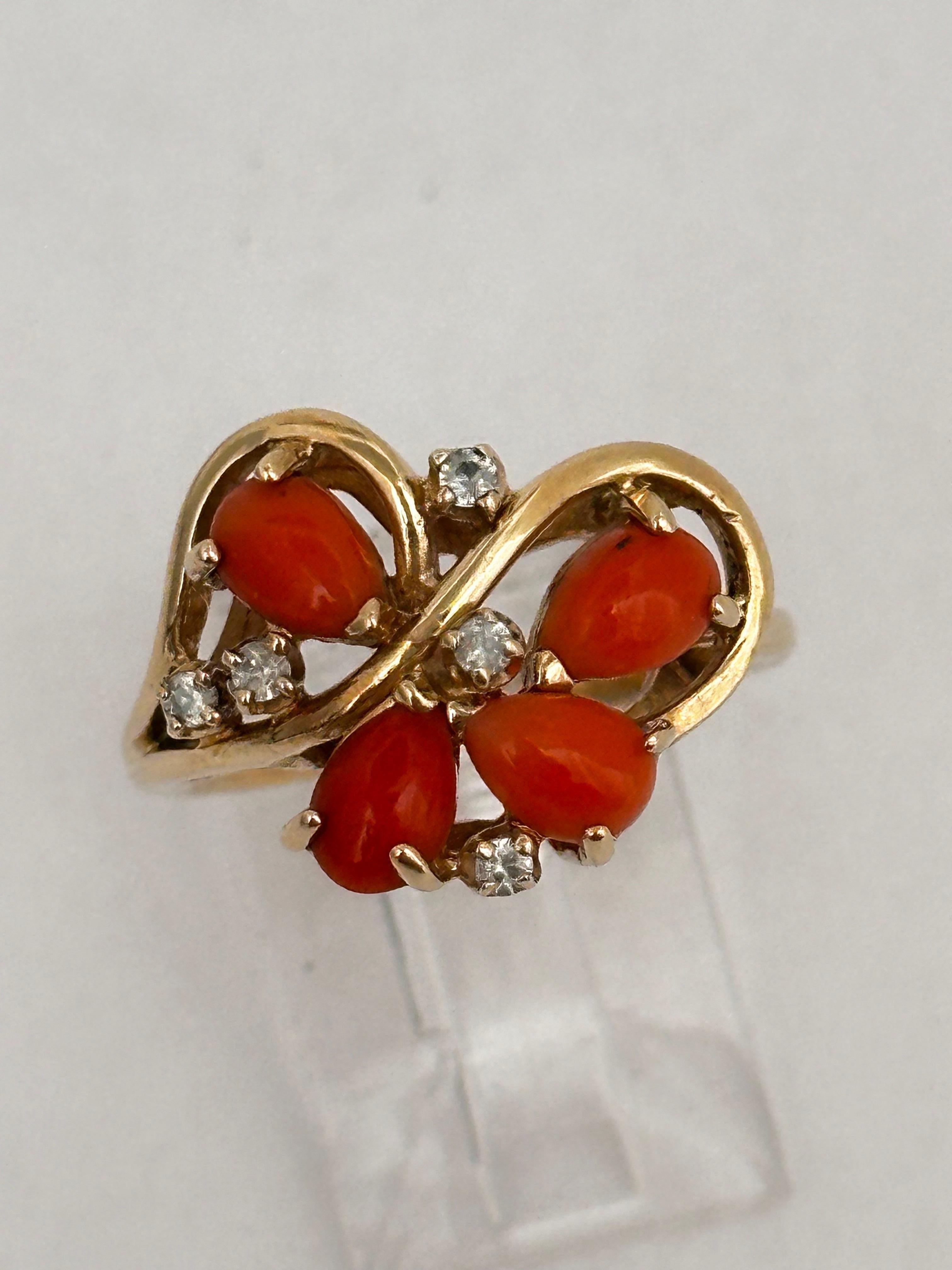 14k Yellow Gold  4 Pear Shaped Coral and Diamonds  Ring Size 6 1/4 For Sale 1