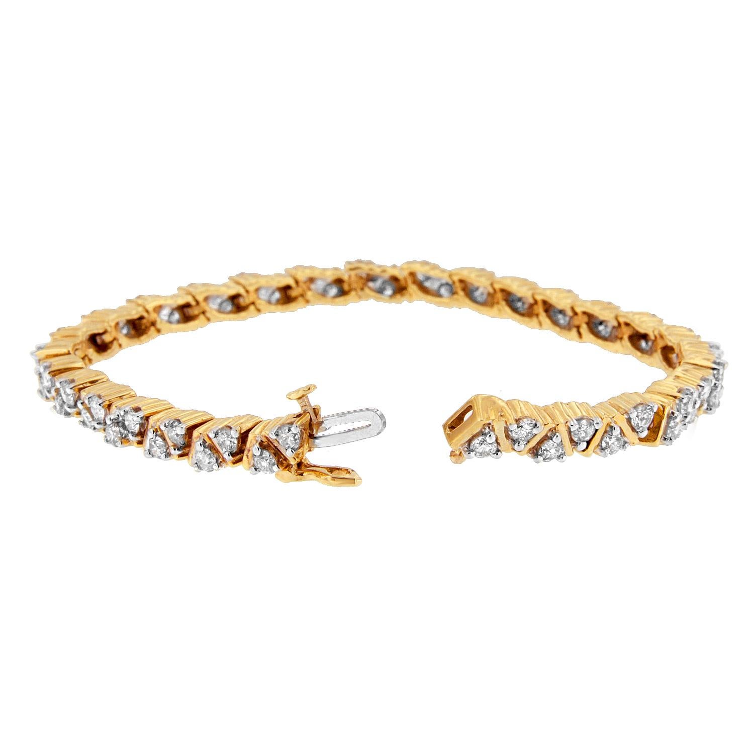 Contemporary 14K Yellow Gold 4.0 Carat Round-Cut Diamond Bracelet For Sale