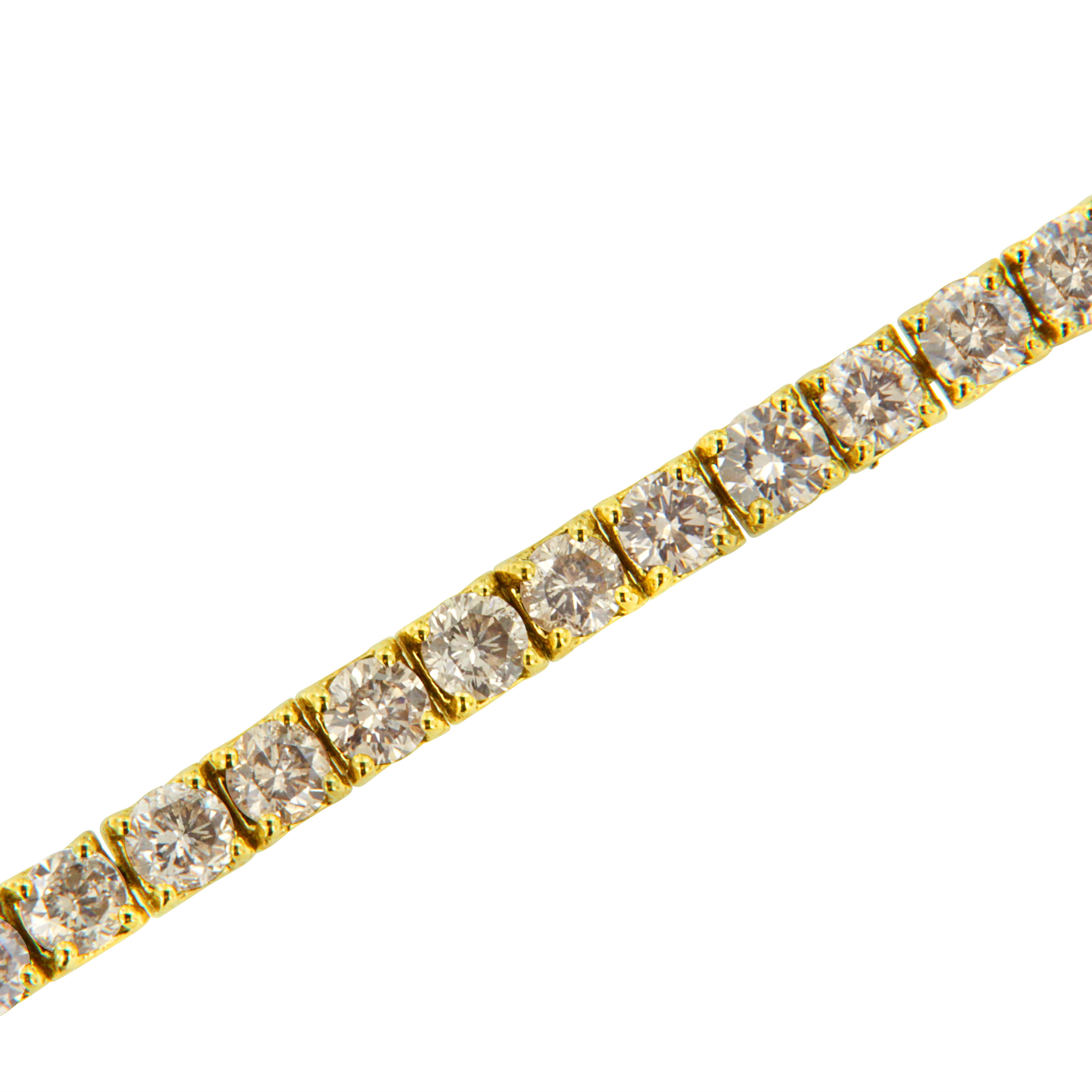 Pulsera de tenis clásica de oro amarillo de 14 quilates con diamantes engastados en punta de corte redondo de 4,00 quilates en Nuevo estado para la venta en New York, NY