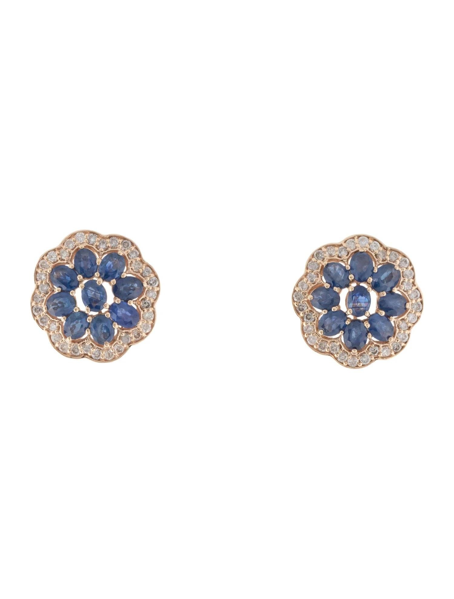 Taille ovale Clous d'oreilles en or jaune 14 carats avec saphir 4,07 carats et diamants 0,64 carat en vente