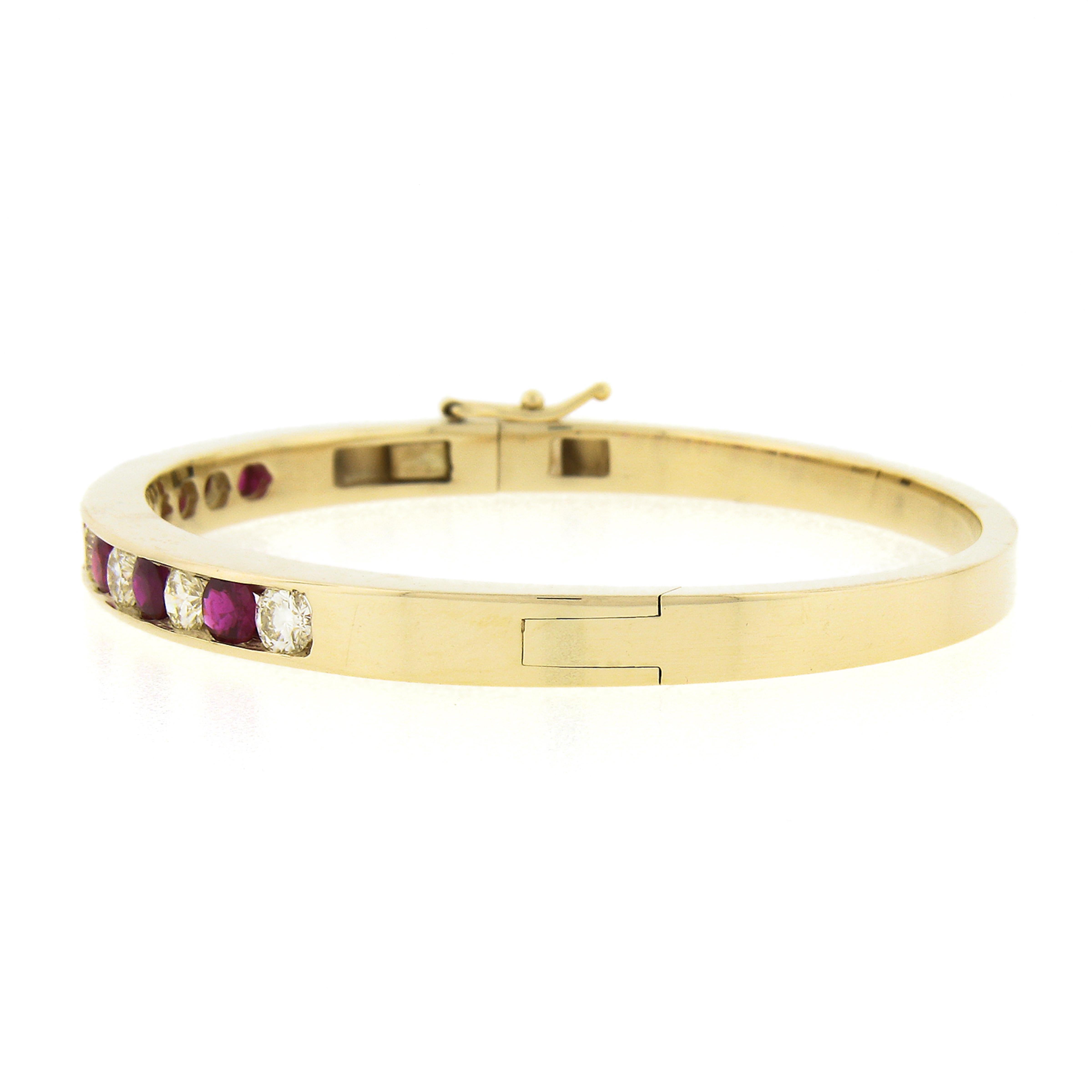 14k Yellow Gold 4.25ct Alternating Ruby & Diamond Channel Hinged Bangle Bracelet In Excellent Condition In Montclair, NJ