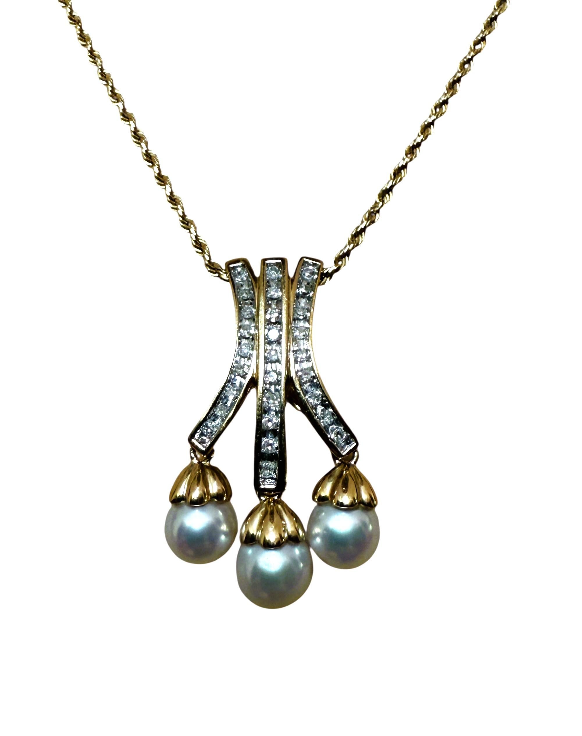 Art déco Collier en or jaune 14k avec pendentif en diamant et perle d'eau douce de 0,44 carat, 21 pouces en vente