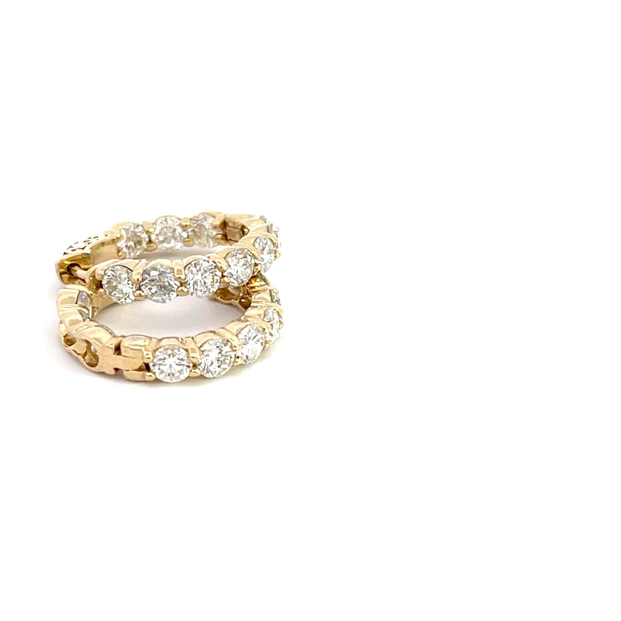 14K Gelbgold 4,63 Karat Diamant In und Out Huggie Creolen Ohrringe im Zustand „Neu“ im Angebot in New York, NY