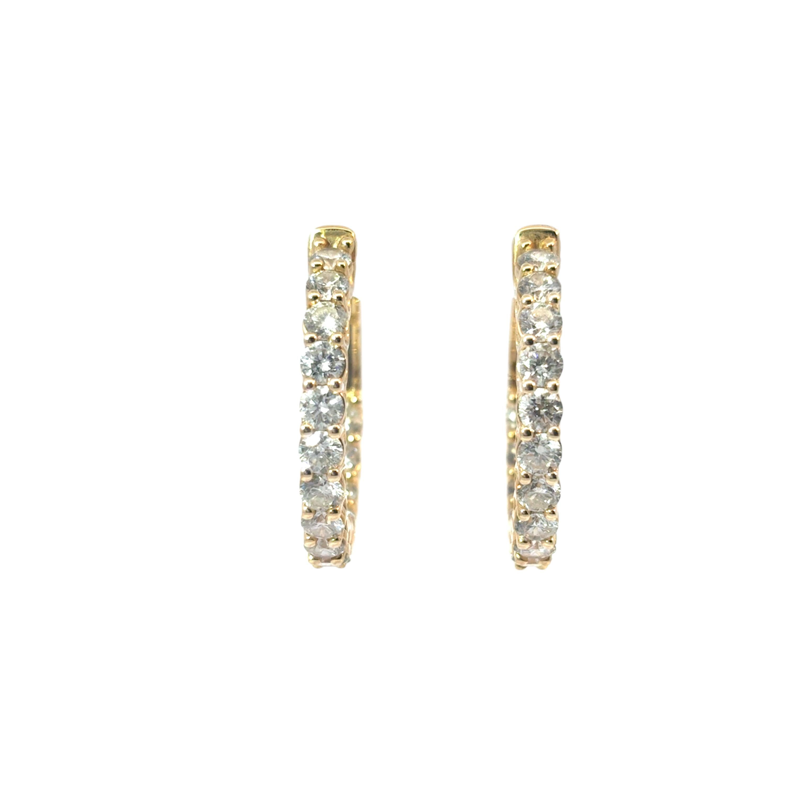 Boucles d'oreilles Huggie en or jaune 14k avec 4,87ctw de diamants de grande taille en vente 4