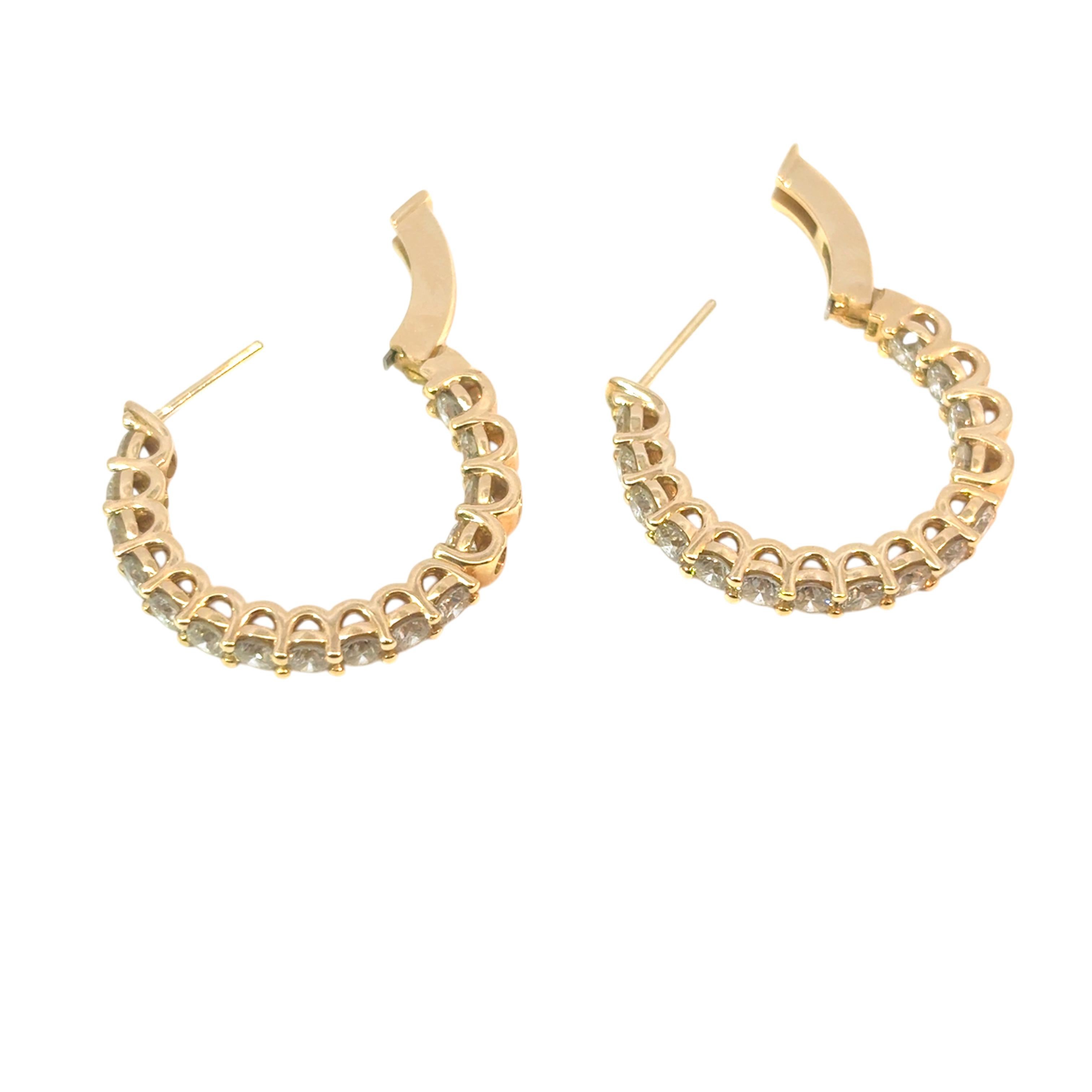 Boucles d'oreilles Huggie en or jaune 14k avec 4,87ctw de diamants de grande taille en vente 7