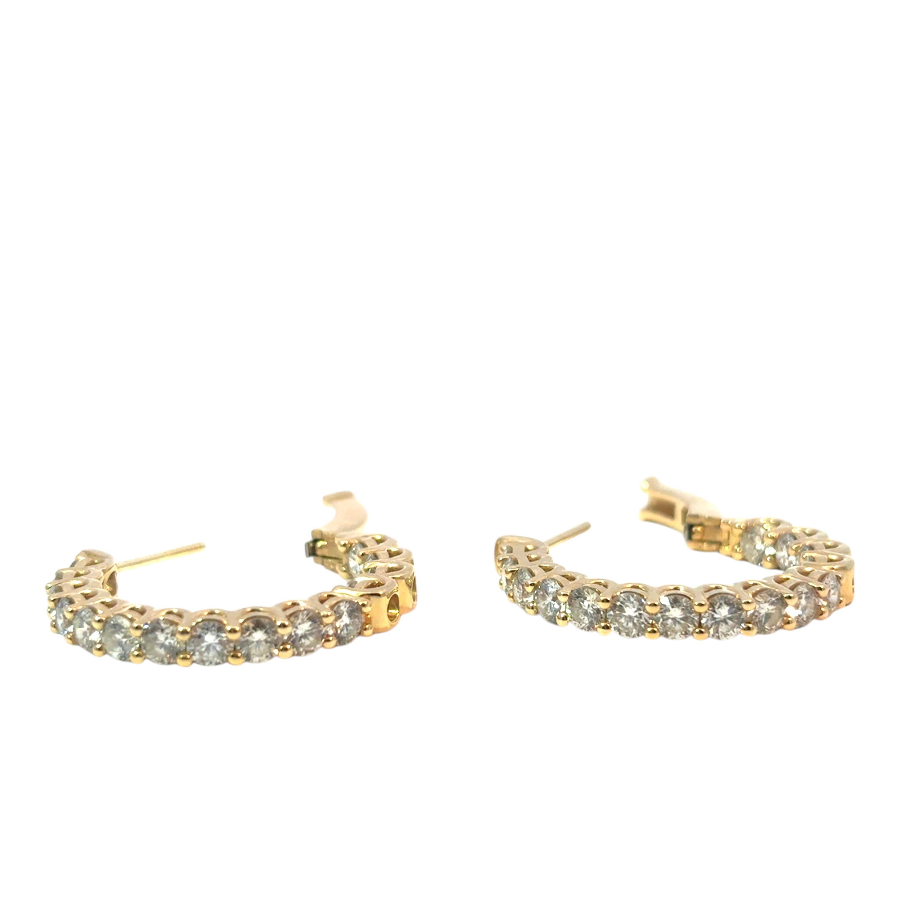 Boucles d'oreilles Huggie en or jaune 14k avec 4,87ctw de diamants de grande taille en vente 8
