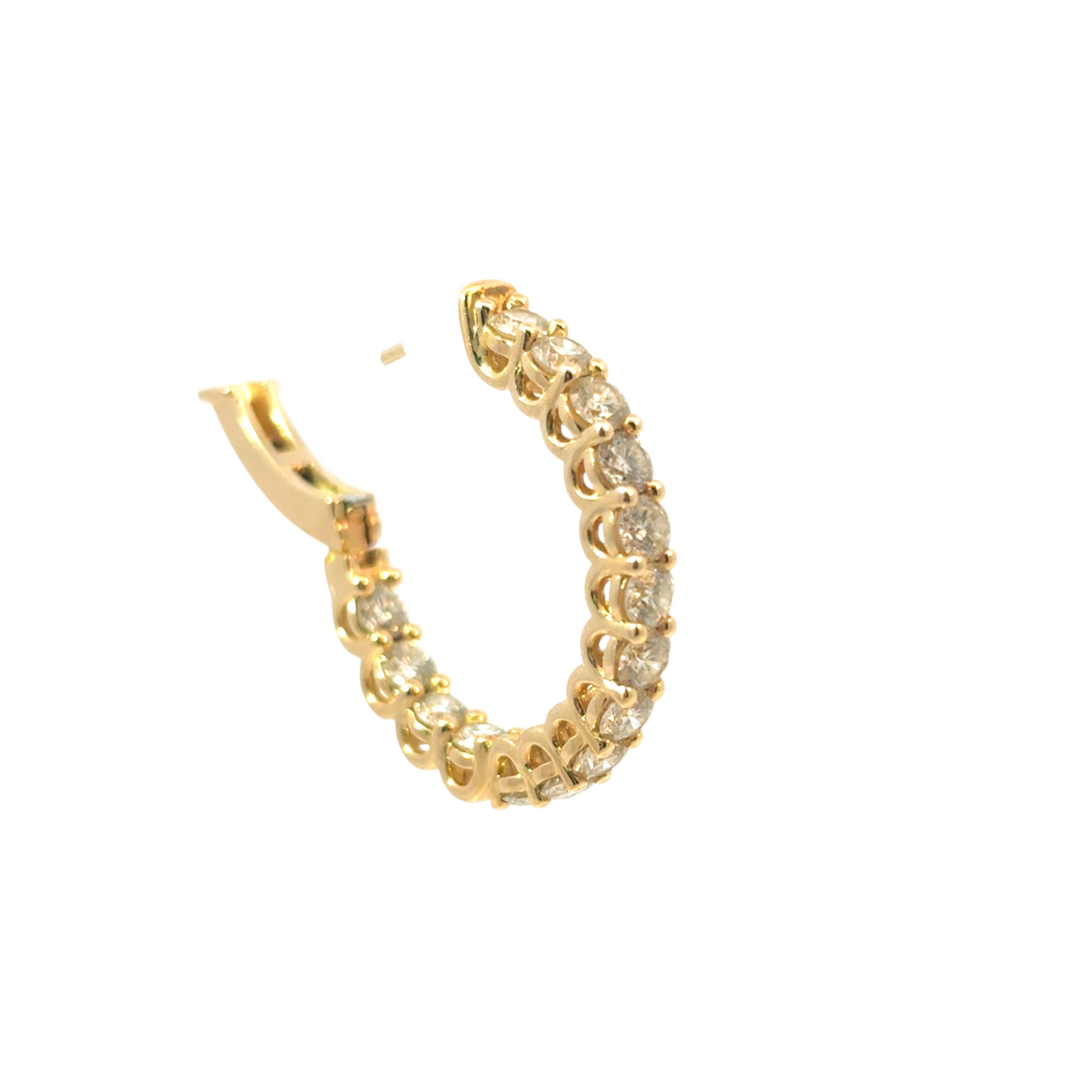 Boucles d'oreilles Huggie en or jaune 14k avec 4,87ctw de diamants de grande taille en vente 10