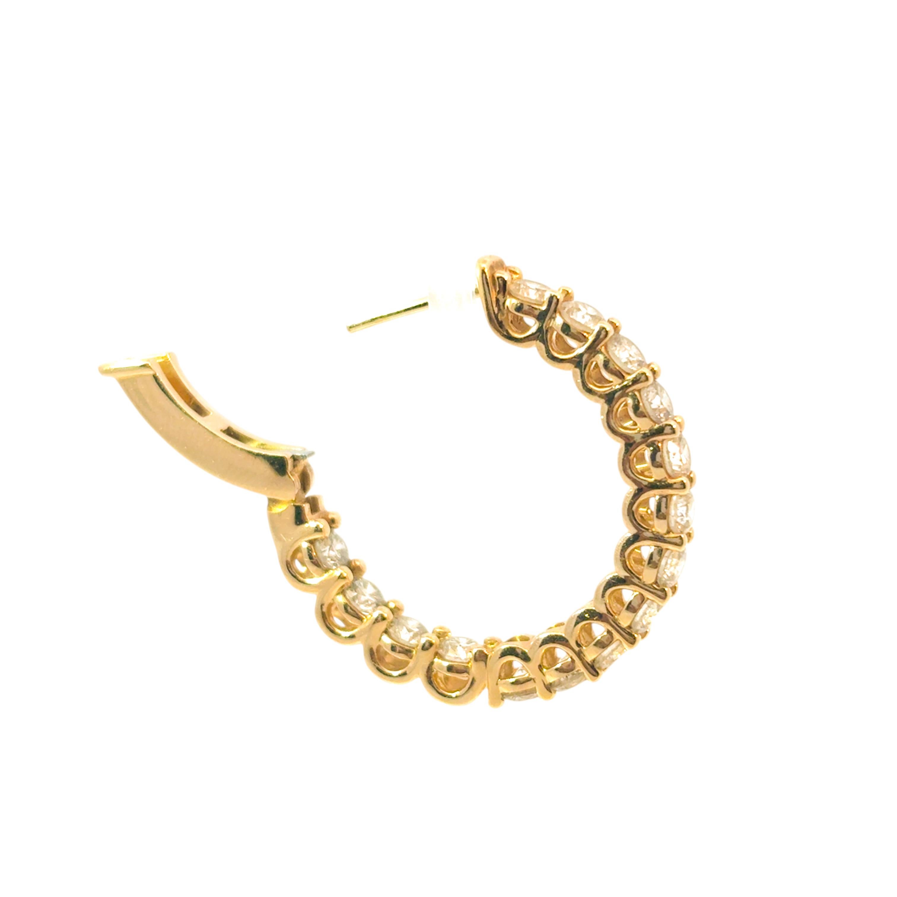 Boucles d'oreilles Huggie en or jaune 14k avec 4,87ctw de diamants de grande taille en vente 11
