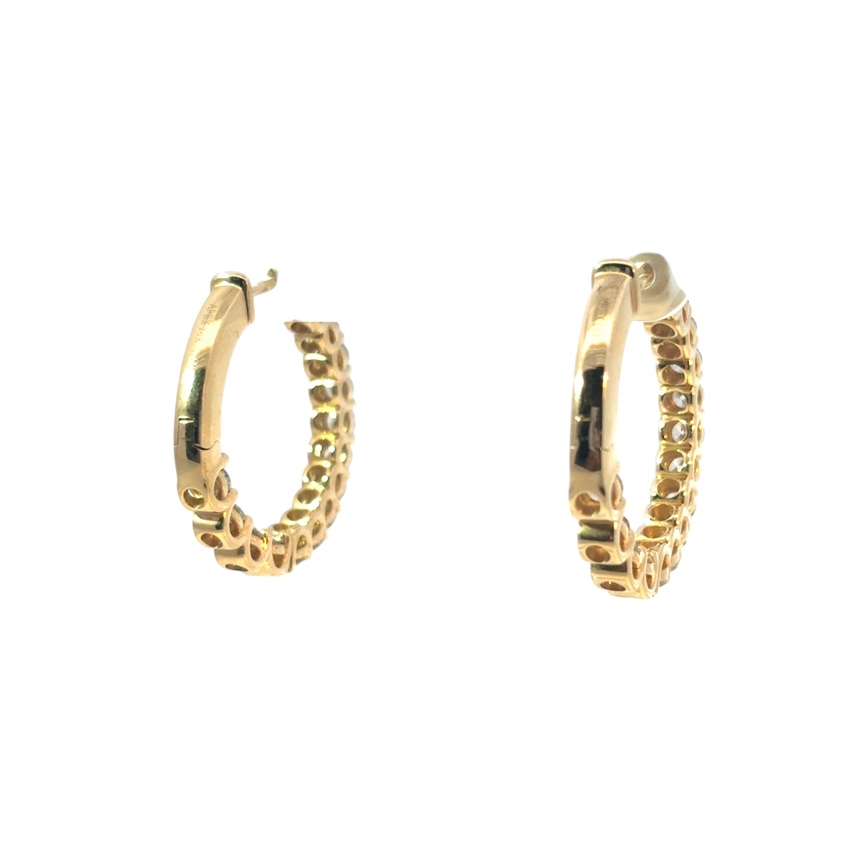 Boucles d'oreilles Huggie en or jaune 14k avec 4,87ctw de diamants de grande taille en vente 2