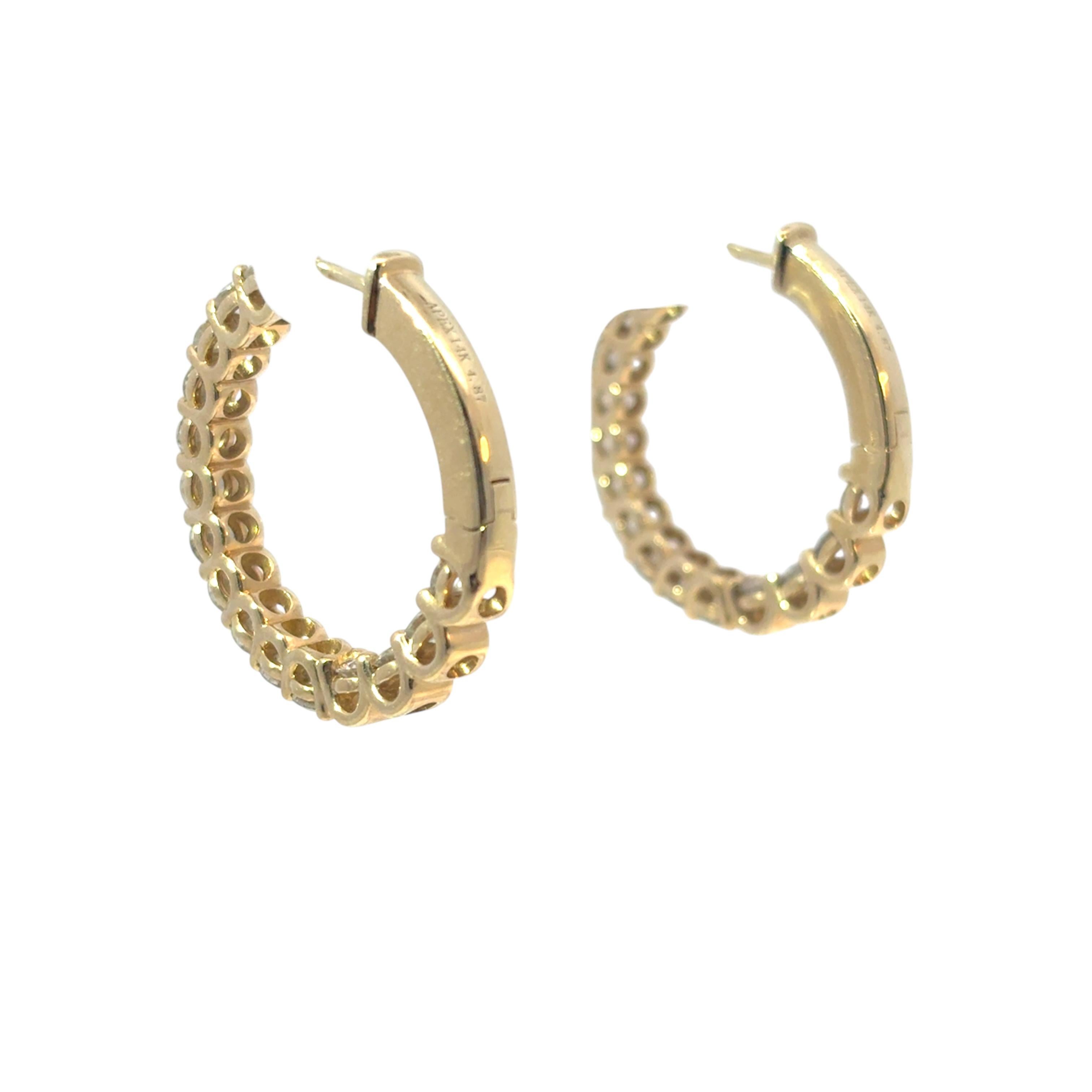 Boucles d'oreilles Huggie en or jaune 14k avec 4,87ctw de diamants de grande taille en vente 3