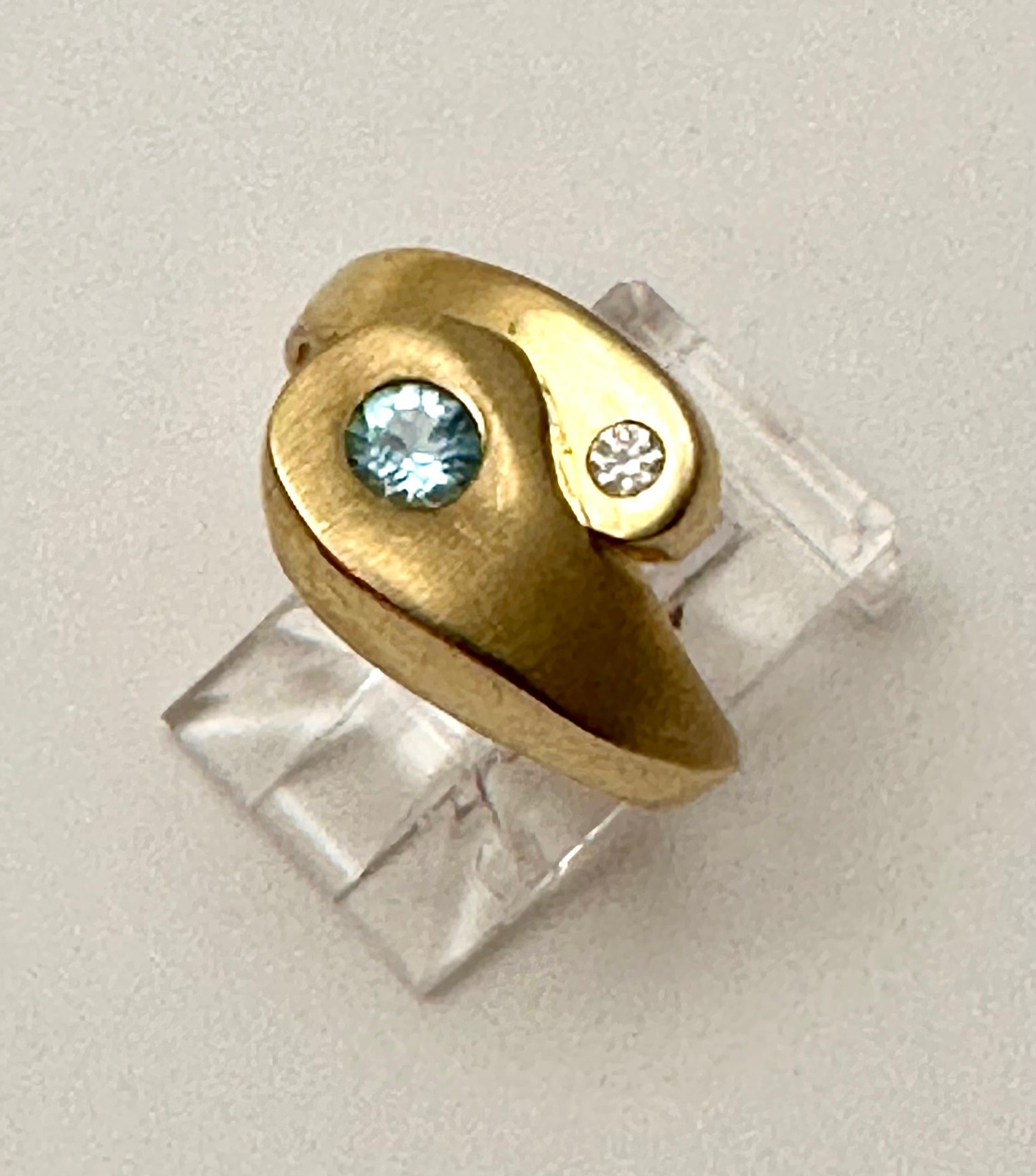 Women's 14k Yellow Gold  4mm Round Blue Topaz 2.2mm Round Diamond Ring Size 8 For Sale
