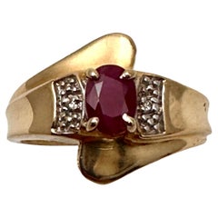 14k Yellow Gold 4mm x 6mm Oval Ruby 2 Side Diamonds Ring Size 6