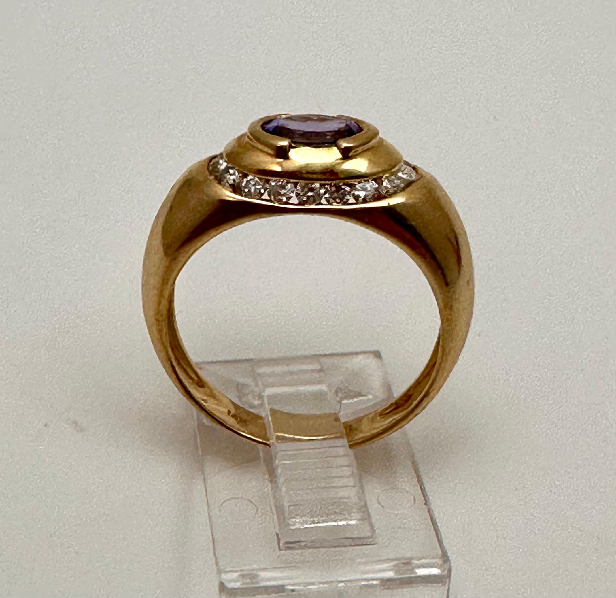 Modern 14k Yellow Gold 4mm x 6mm Oval Tanzanite 17 ~ Diamonds ~ Ring Size 6 1/2 For Sale