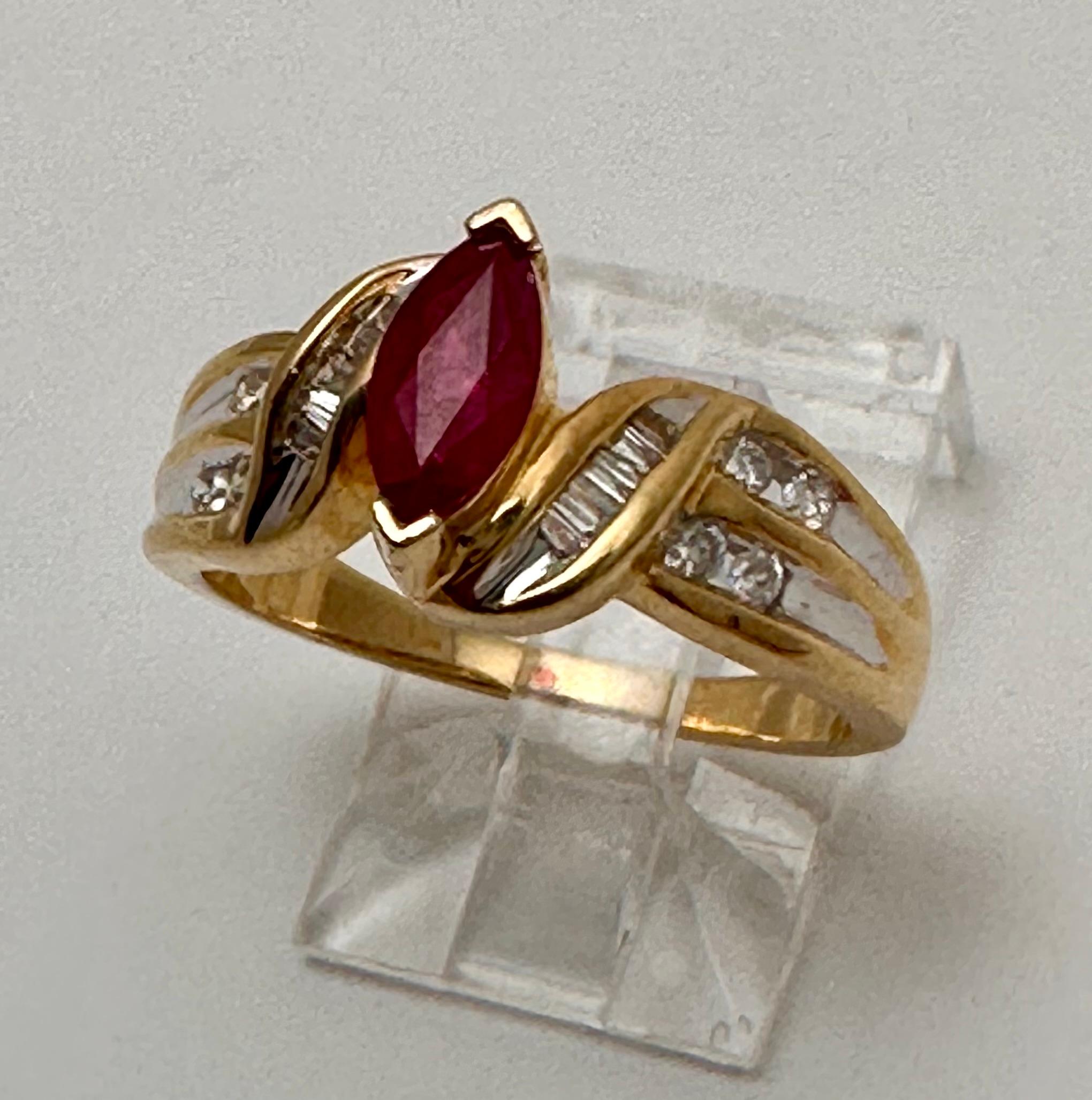 14k Yellow Gold 4mm x 8mm Marquise Ruby & Baguettes & Round Diamonds Ring Size 7 In New Condition For Sale In Las Vegas, NV