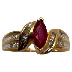 14k Gelbgold 4mm x 8mm Marquise Rubin & Baguettes & runde Diamanten Ring Größe 7