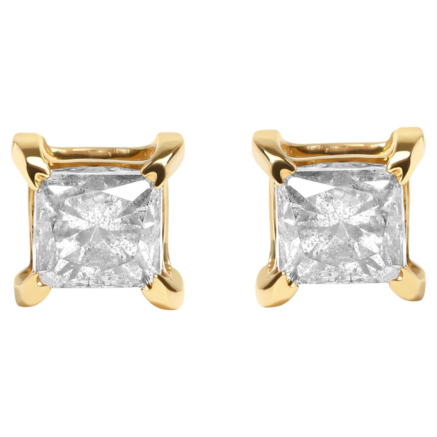 Orecchini con perno solitario in oro giallo 14K da 5/8 ctw di diamante Princess