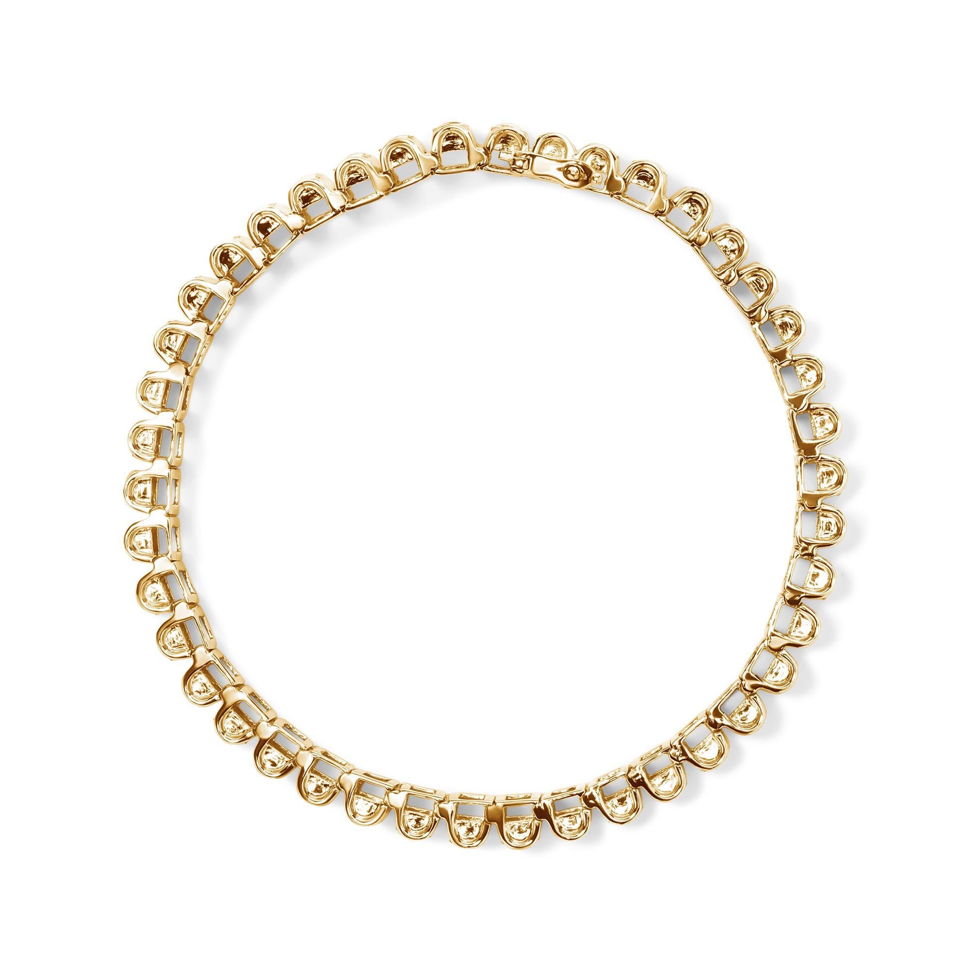 Pulsera de tenis con hebilla de diamantes de 5,0 qt en oro amarillo de 14 quilates Moderno en venta