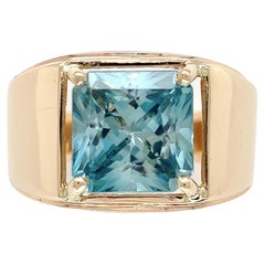 14K yellow gold 5.27 carat Blue Zircon Men's Ring size 9
