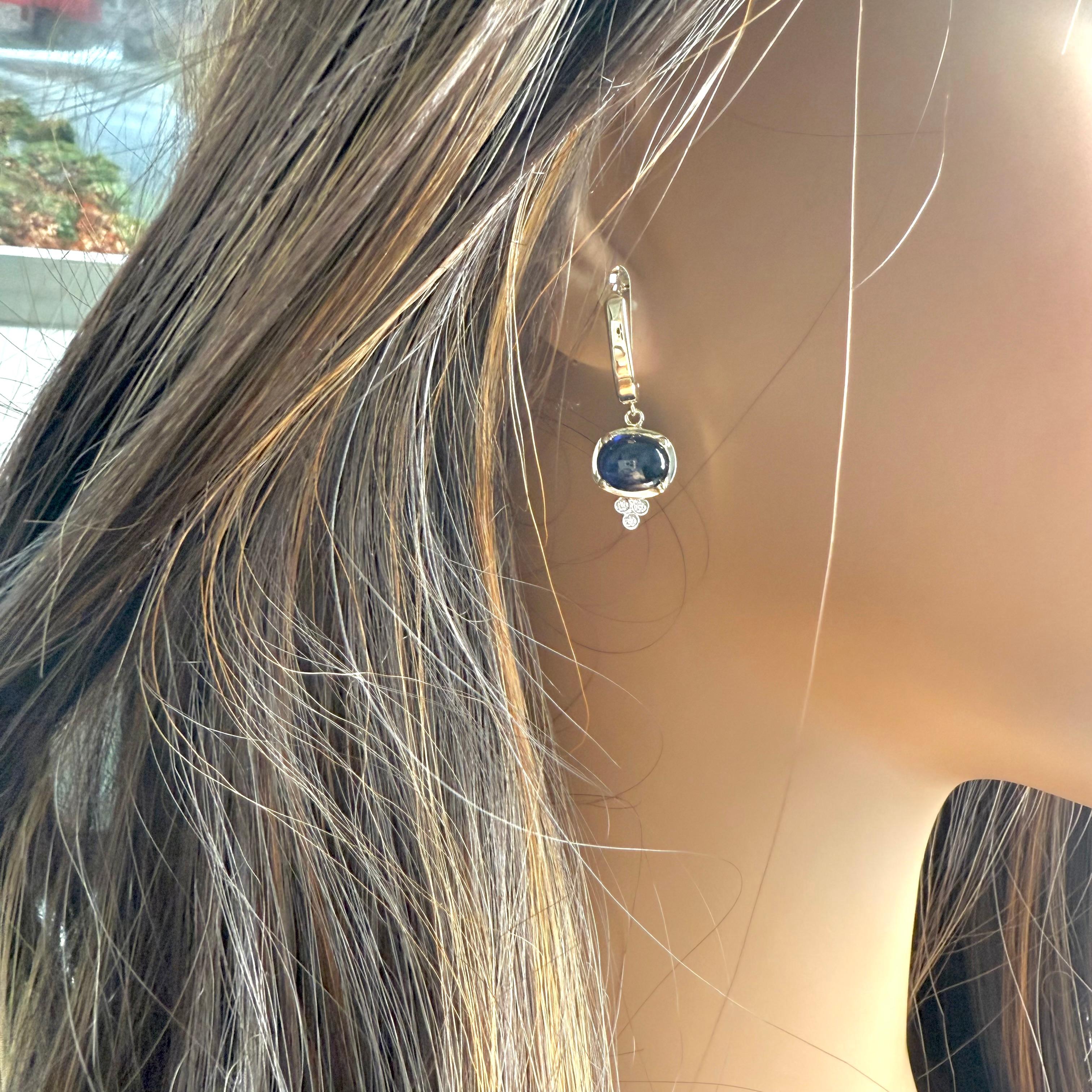 Modern 14K Yellow Gold 5.45 Carats Cabochon Sapphire and Diamond Lever Back Earrings For Sale