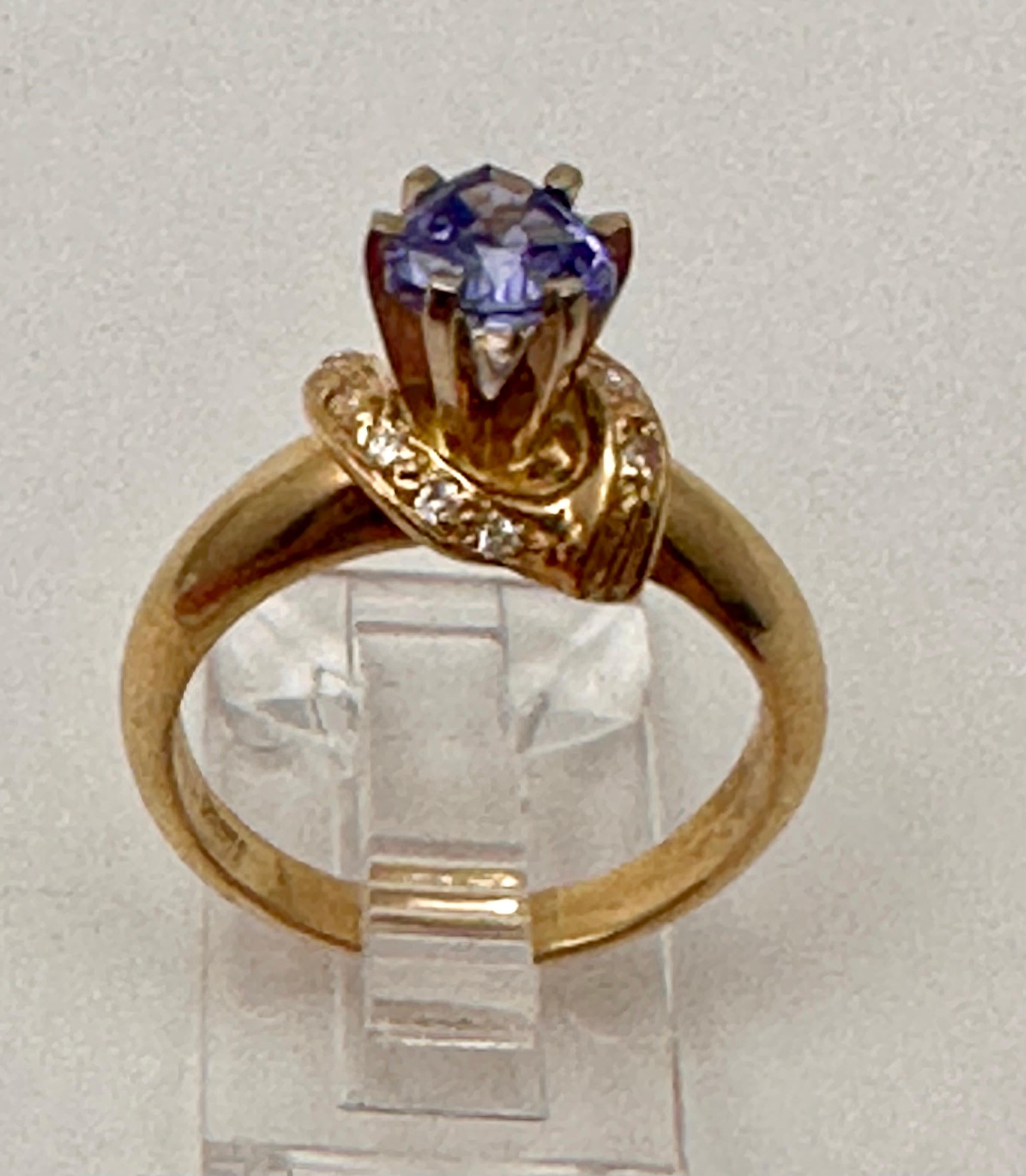 Women's 14k Yellow Gold 5.7mm Trillion Cut Tanzanite Diamond Ring Size 6 For Sale