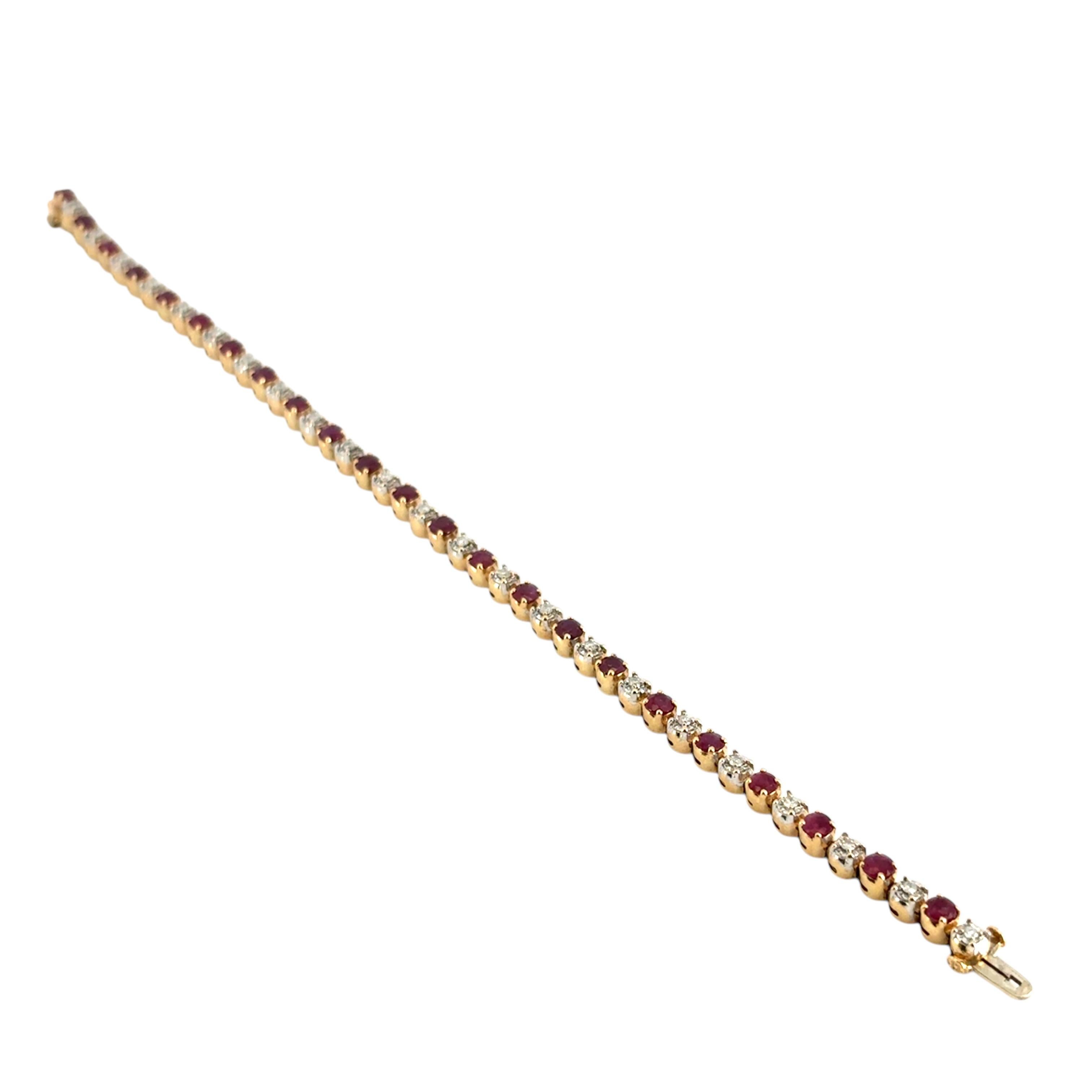 Bracciale in oro giallo 14k con diamanti tondi e brillanti Nature da 5,98 carati e rubini in vendita 5
