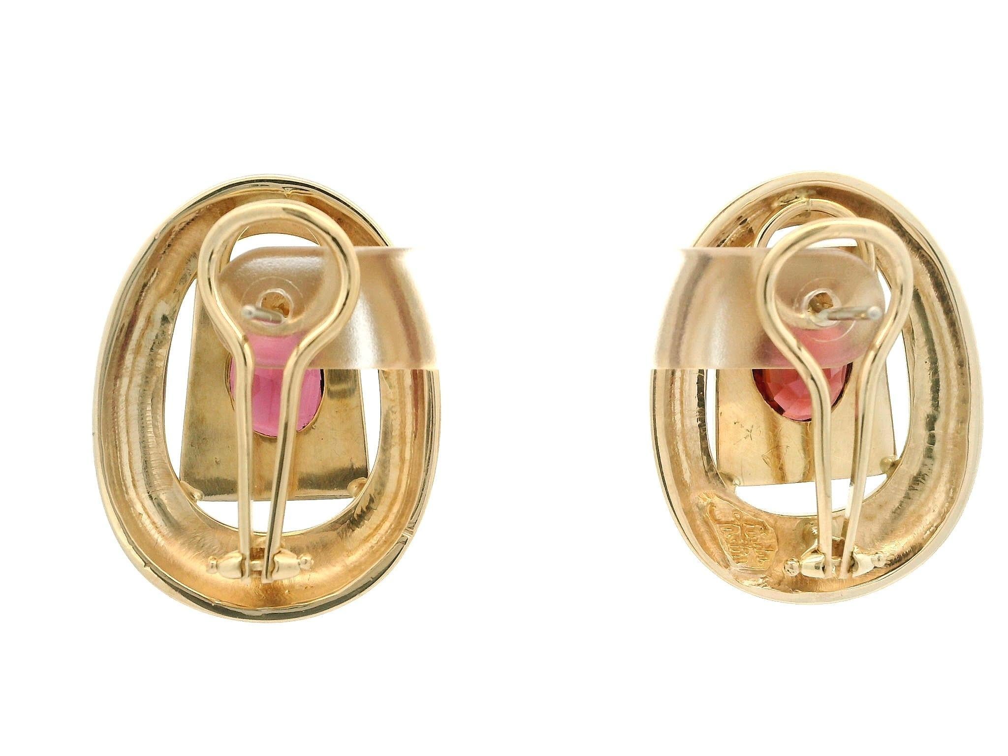 Boucles d'oreilles Omega en or jaune 14k 5ctw Garnet Large Oval Dual Finish Geometric Back Earrings Pour femmes en vente