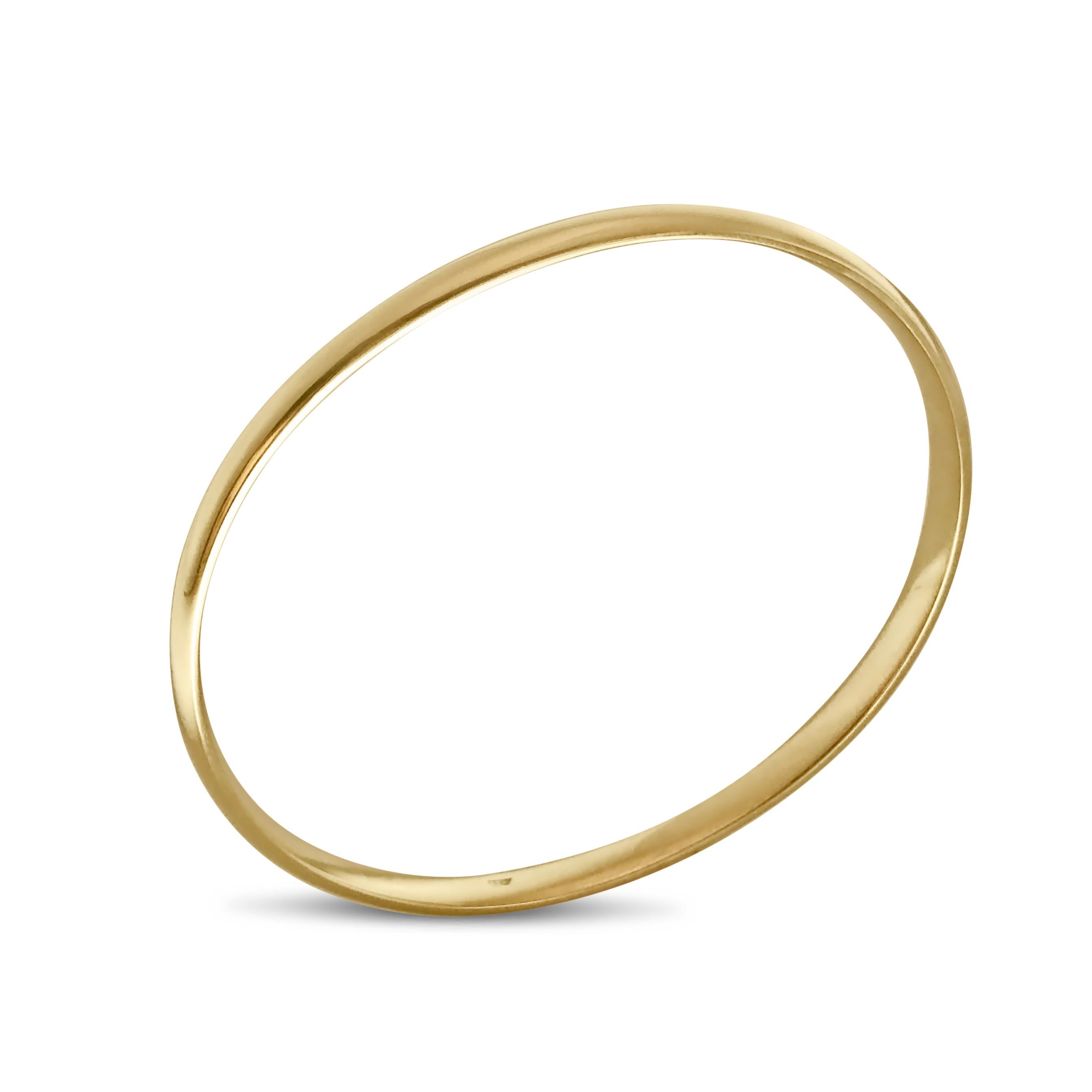 Our chunky oval-shaped, slip-on bangle is cast in 14K yellow gold. At 5mm in width, it’s the perfect ‘casual’ statement piece that is truly timeless with an attitude.

Specifications:
- Shape: Round
- Metal(s): 14K Yellow Gold
- Dimension: 65mm x