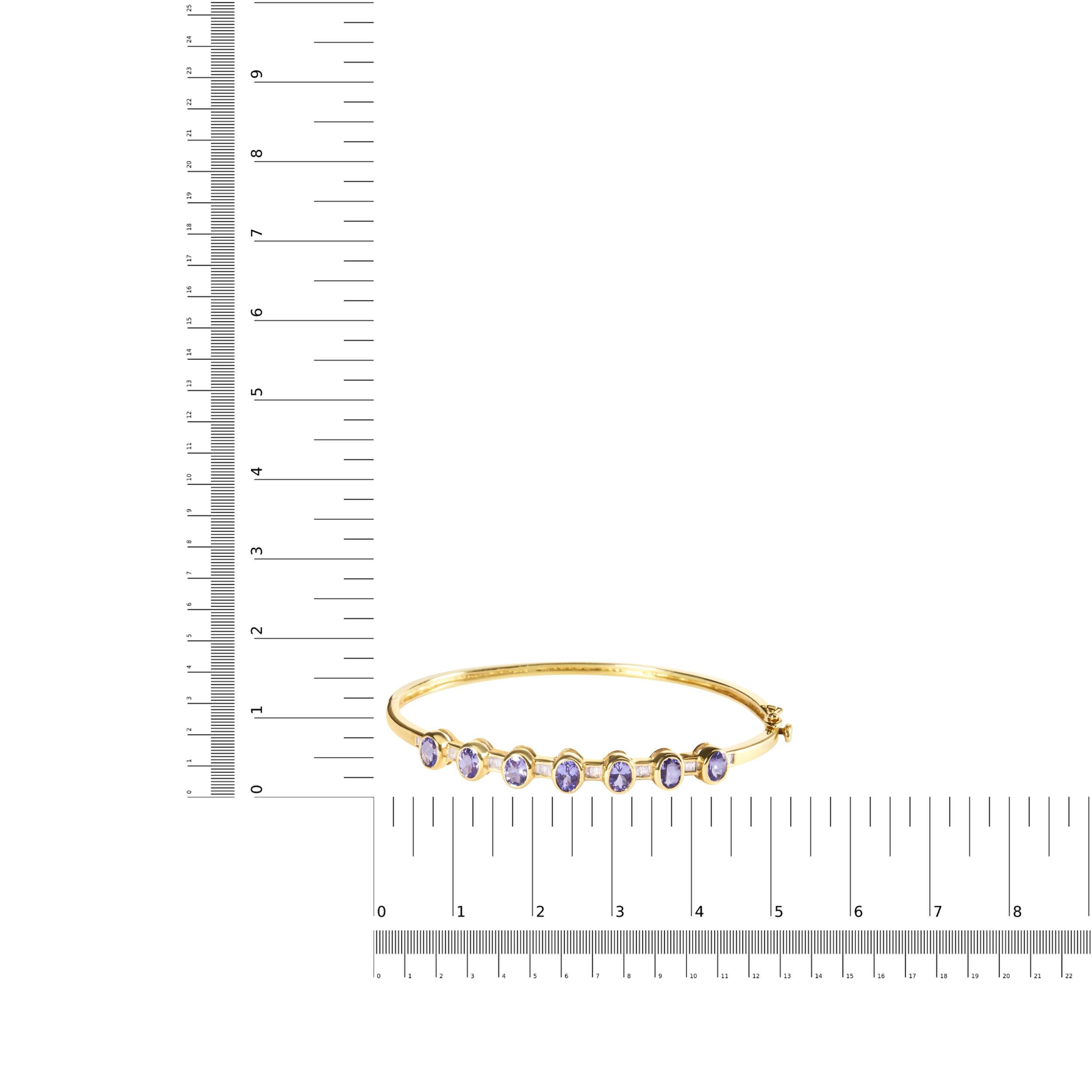 Modern 14K Yellow Gold 5MM Oval Shaped Tanzanite and 1/5 Carat Diamond Bangle Bracelet For Sale