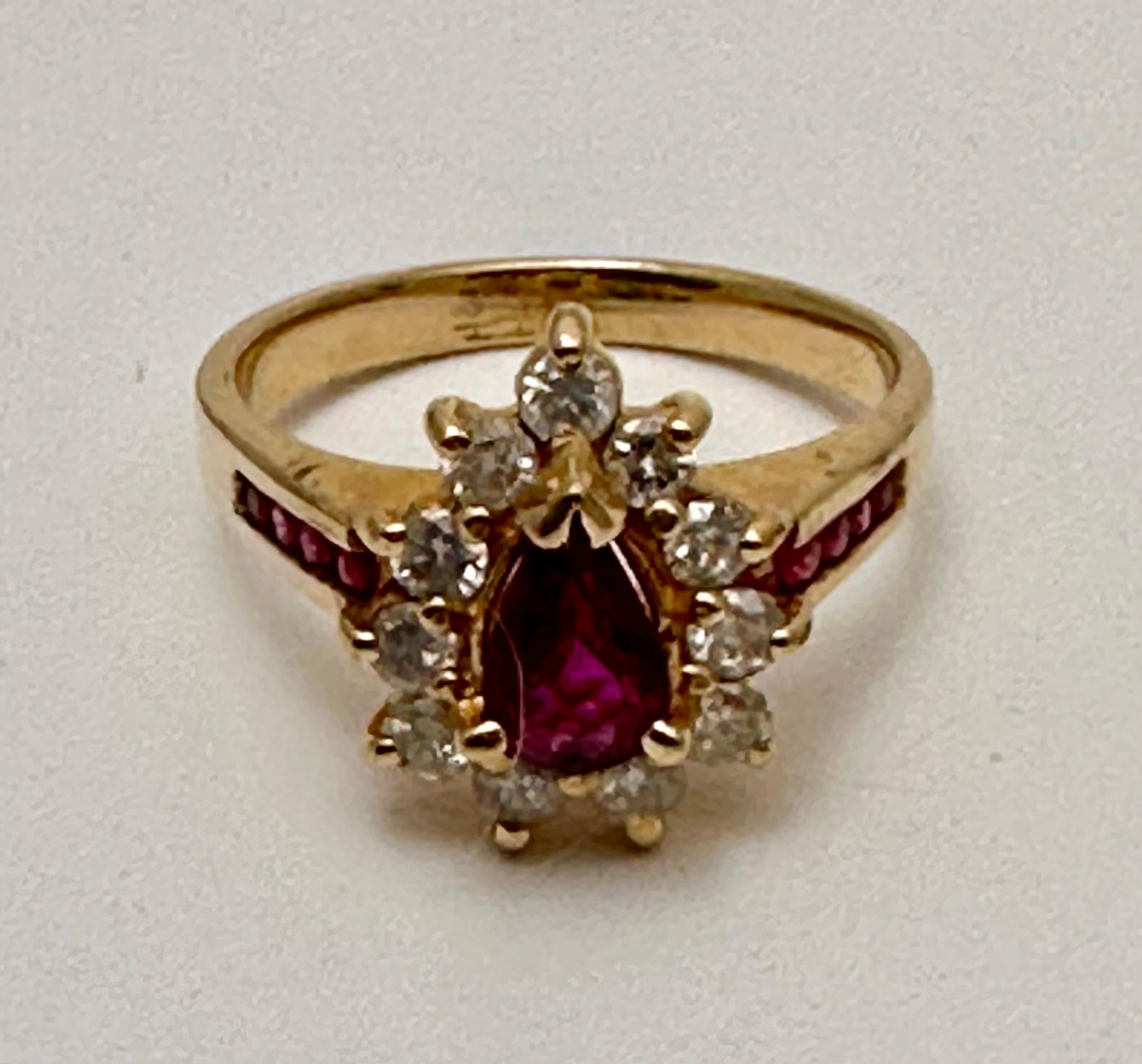 14k Gelbgold 5 mm x 7 mm Birnenförmiger Rubin mit umgebenden Diamanten Ring Gr. 6 1/2 im Angebot 4