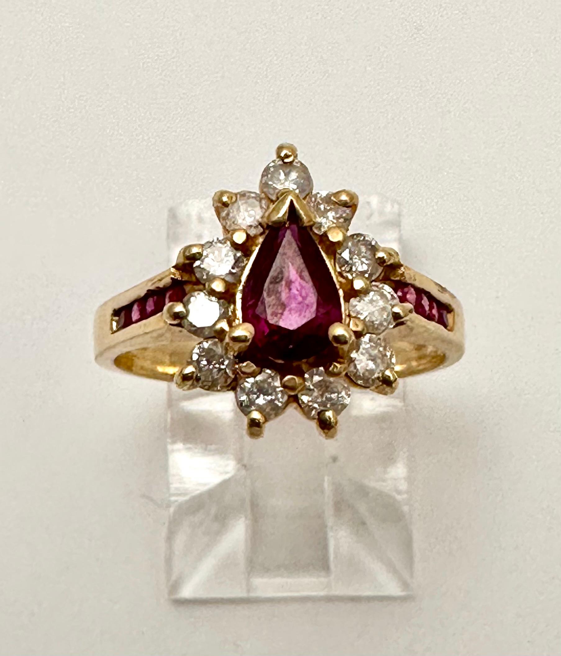 14k Yellow Gold 5mm x 7mm Pear Shape Ruby w/Surrounding Diamonds Ring Sz 6 1/2 For Sale 2