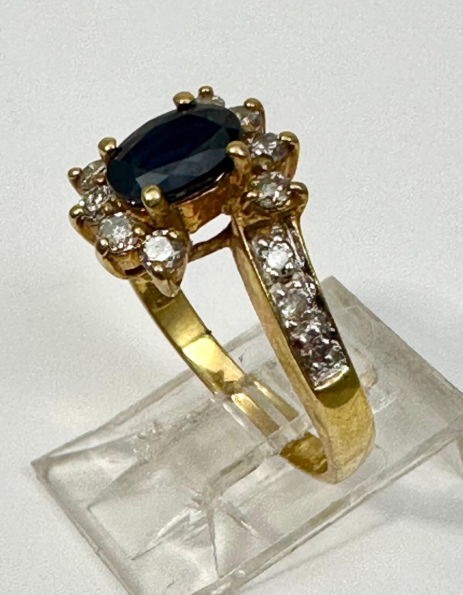 Oval Cut 14k Yellow Gold 5mm x 8mm Oval Sapphire 14 Diamonds Ring Size 7 1/4 For Sale