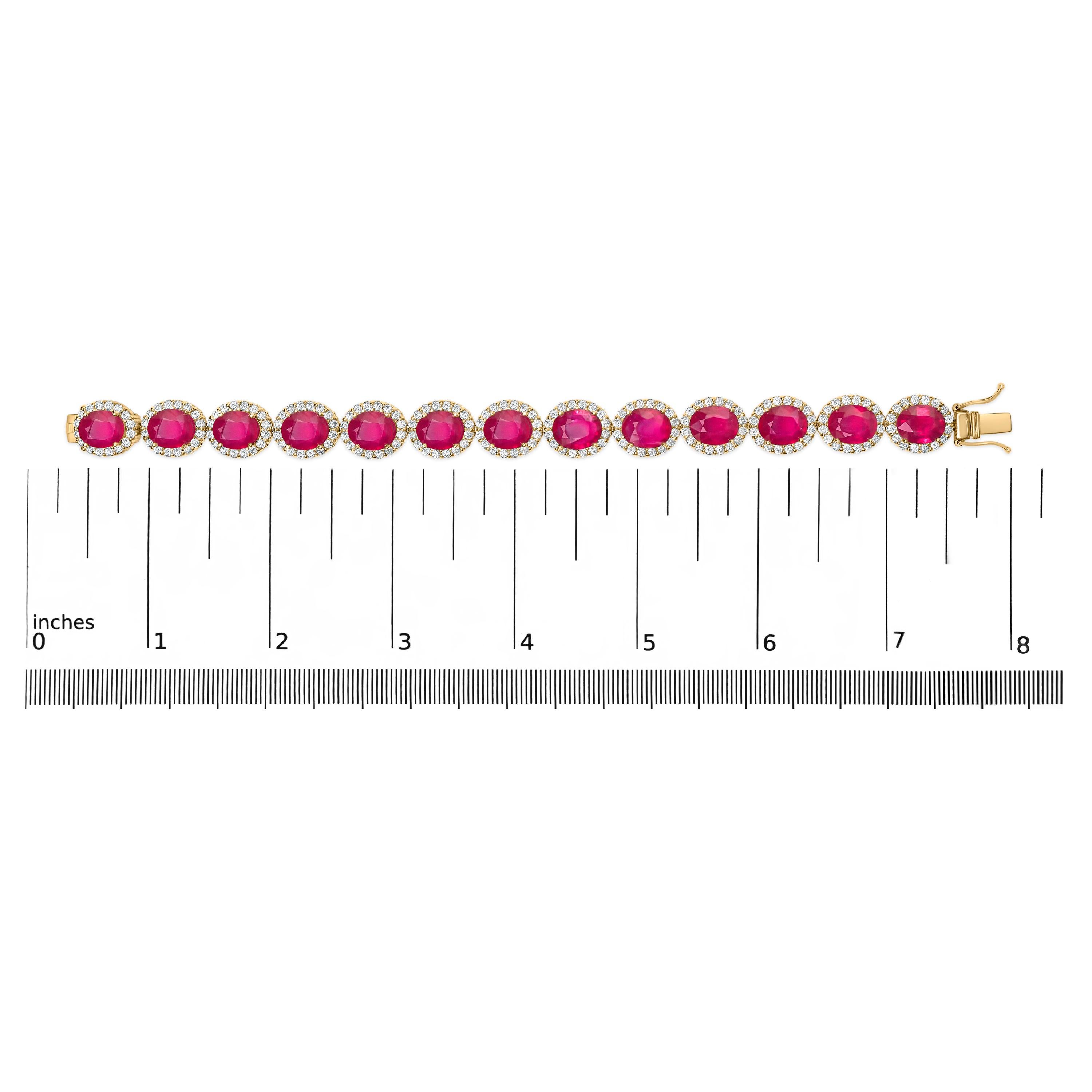 Taille ronde Bracelet à maillons en or jaune 14 carats avec diamants de 6 2/5 carats et rubis rouges ovales de 34.0 carats en vente