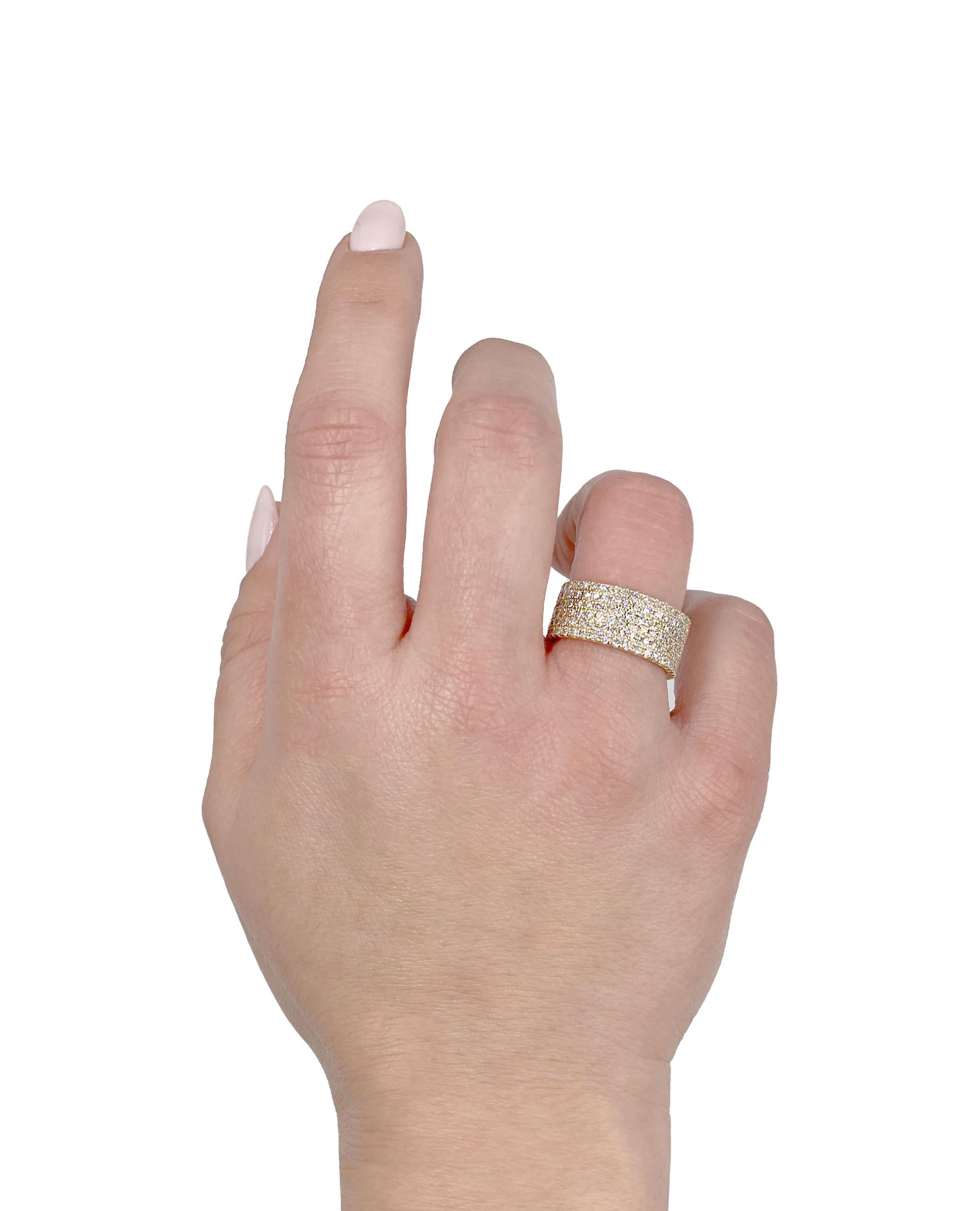 14K Gelbgold Eternity-Ring mit 6 Reihen Diamanten (Rundschliff) im Angebot