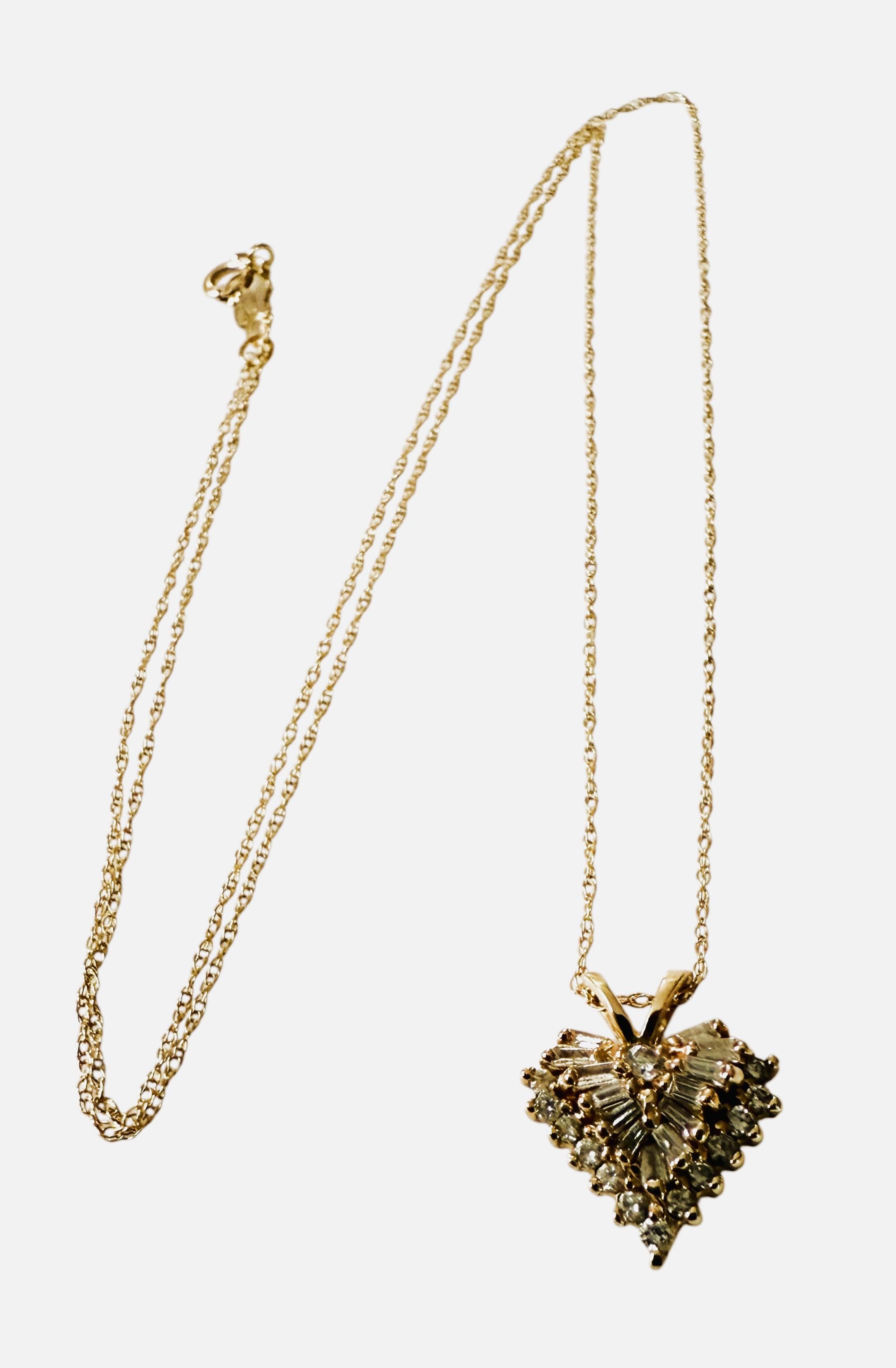 Collar Colgante Corazón Incrustado Oro Amarillo 14K .60 Quilates Diamantes en venta 4