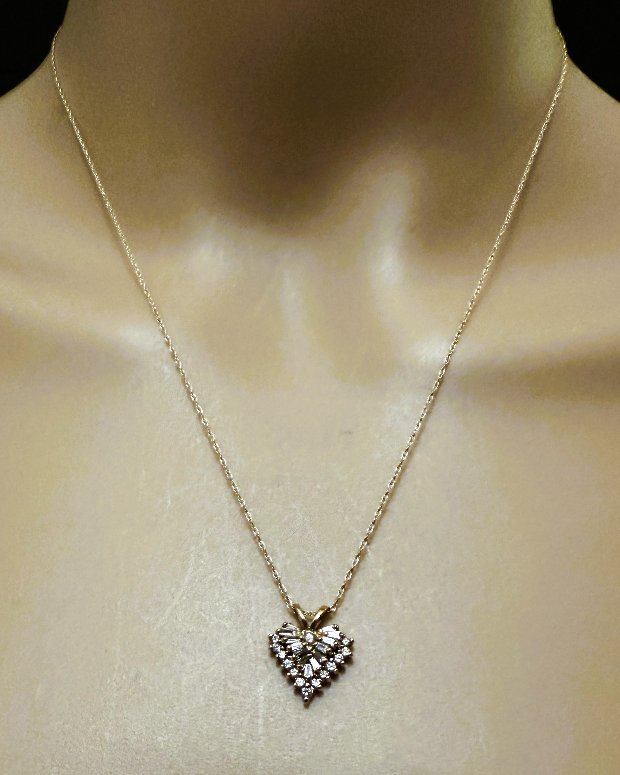 De las mujeres Collar Colgante Corazón Incrustado Oro Amarillo 14K .60 Quilates Diamantes en venta