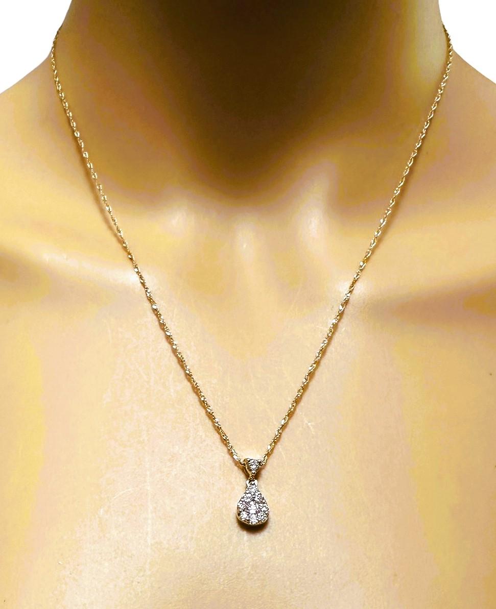 Women's 14k Yellow Gold .60 ct Diamond Cluster Pendant and 14k Gold Chain 18