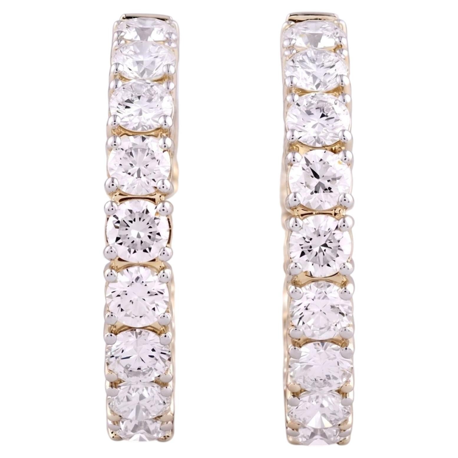 Pendientes de aro «Inside-Out» de oro amarillo de 14 quilates con un diamante natural redondo de 6,96 quilates