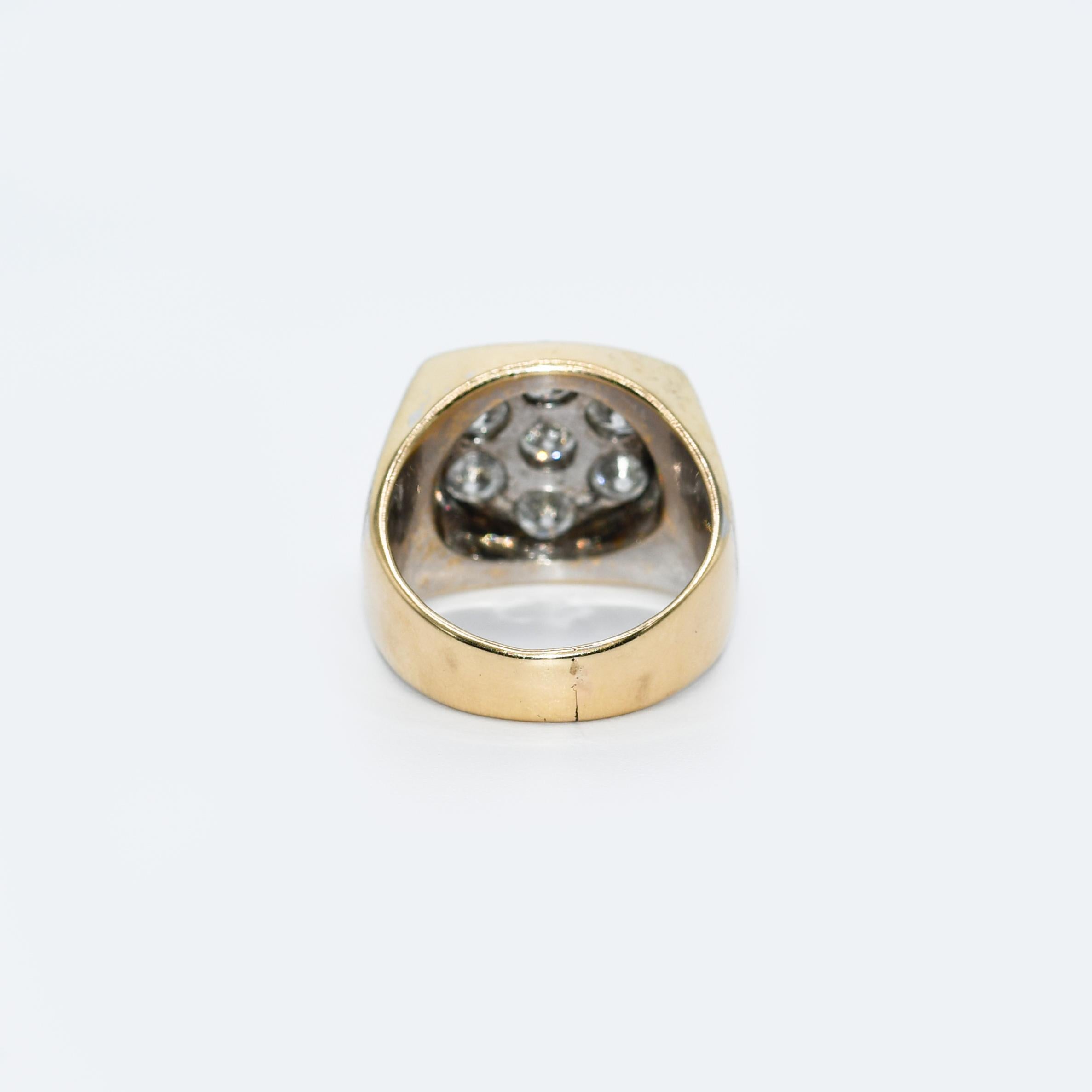 14K Yellow Gold 7 Stone Diamond Ring, 2.20tdw, 21.2g In Excellent Condition For Sale In Laguna Beach, CA
