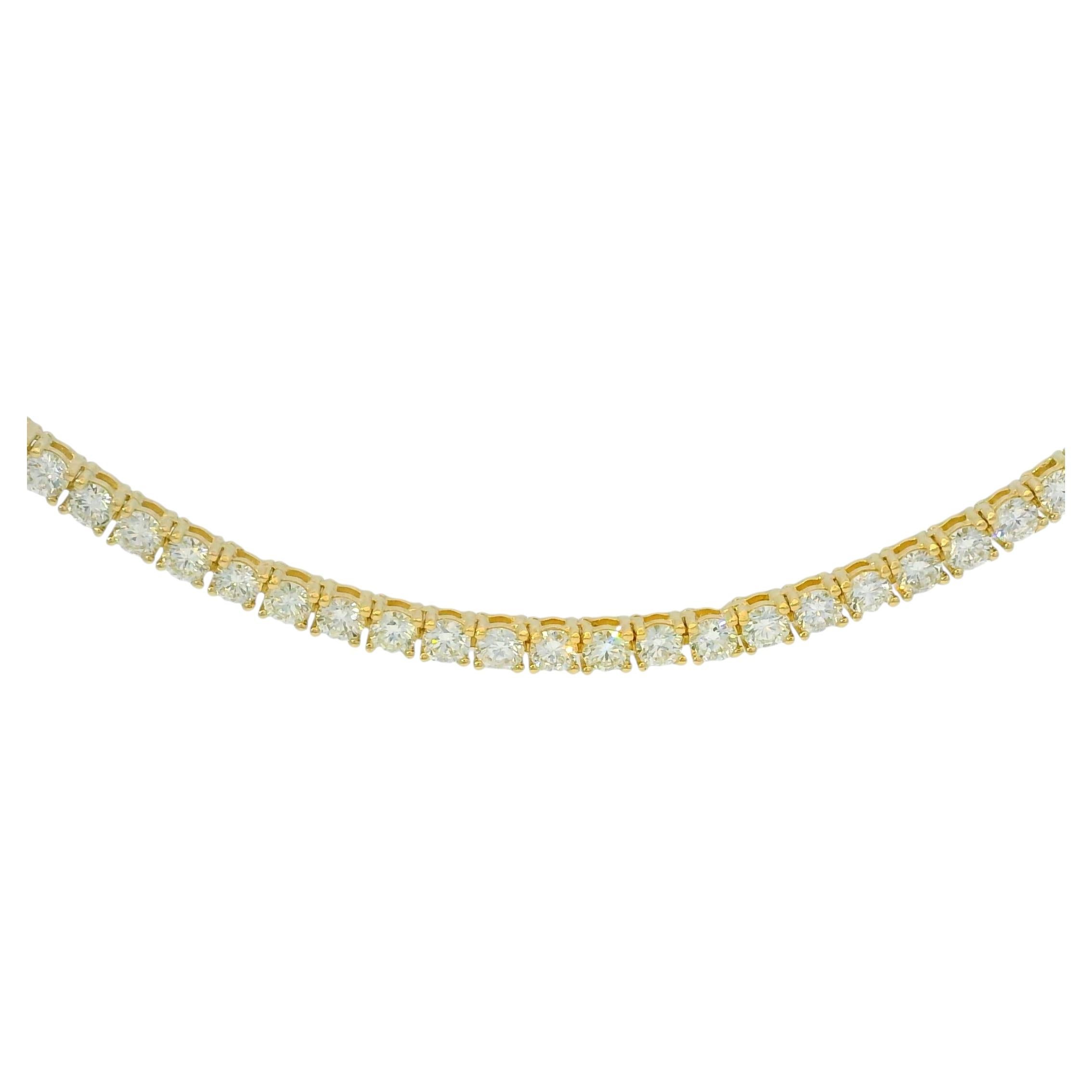 Collier « tennis » en or jaune 14 carats avec un diamant de 7,10 carats en vente