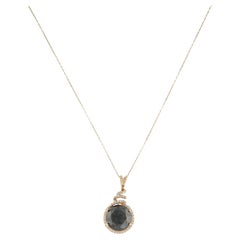 Collana con ciondolo in oro giallo 14K con diamanti bianchi e neri da 7,29 ct.