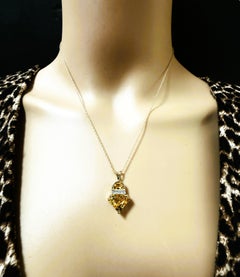 Collana in oro giallo 14k da 7,43 carati con citrino e diamanti taglio trilione e mezzo