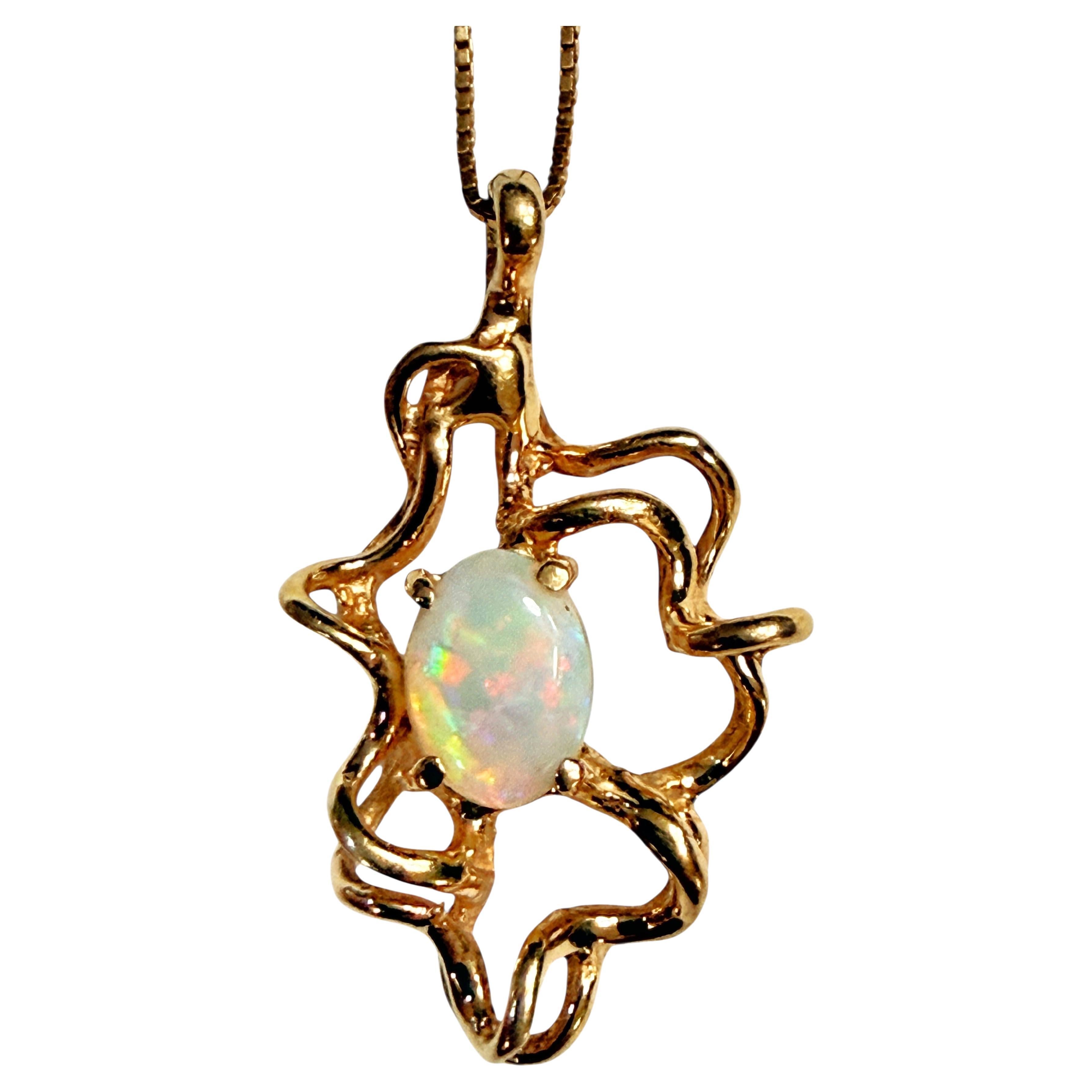14k Yellow Gold .76 Carat Fire Opal Cabochon Modernist, Brutalist Necklace 18" en vente