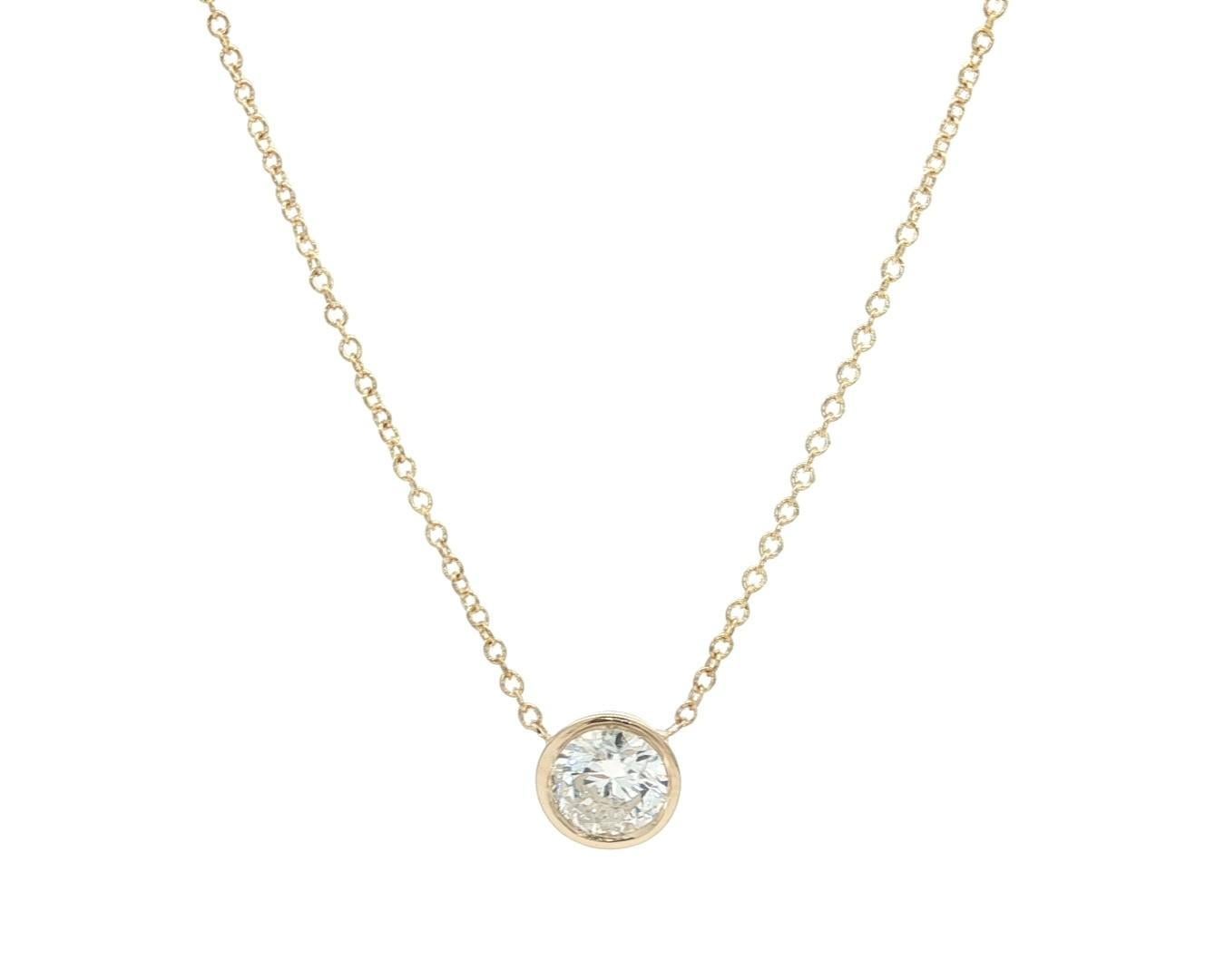 Collier à chaîne ajustable en or jaune 14k, diamant solitaire à chaton de 0,76ctw Pour femmes en vente