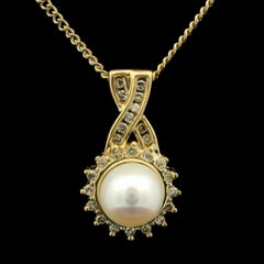 14k Yellow Gold 7.7mm Pearl 0.26ctw Diamond Halo Pendant w/ Curb Link Necklace